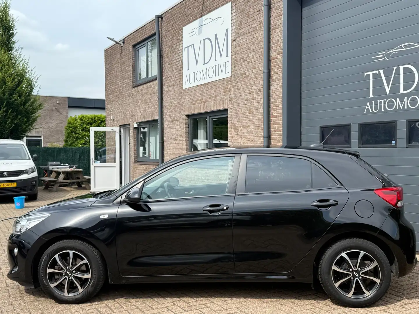 Kia Rio 1.0 TGDI ComfortPlusLine Navigator|NAVI|CAMERA|CAR Noir - 2