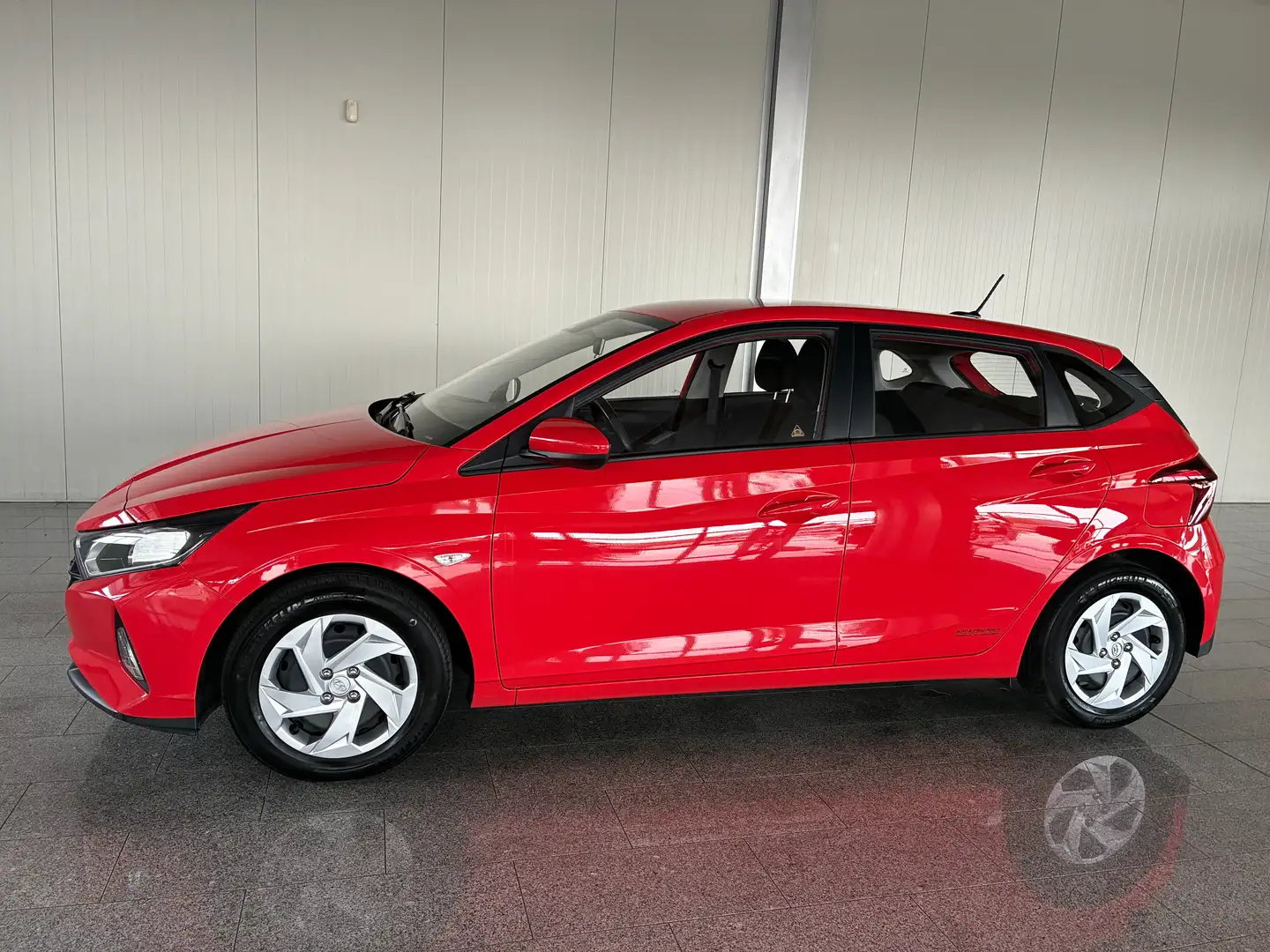 Hyundai i20 Pure Rot - 1