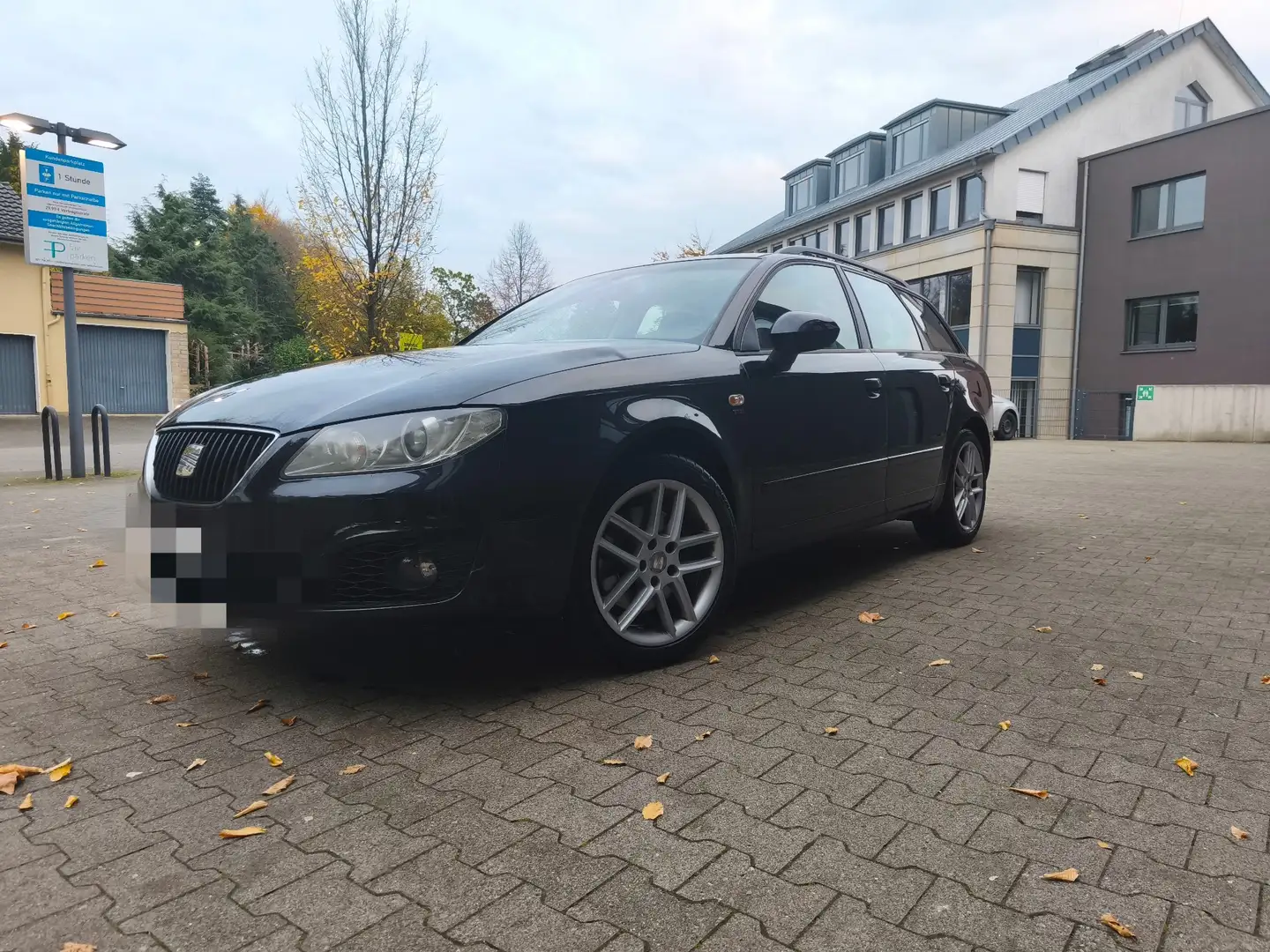 SEAT Exeo ST 2.0 TDI CR Sport/ Ahk/ Sitzh./ Tüv 11.27/ 170PS Schwarz - 1