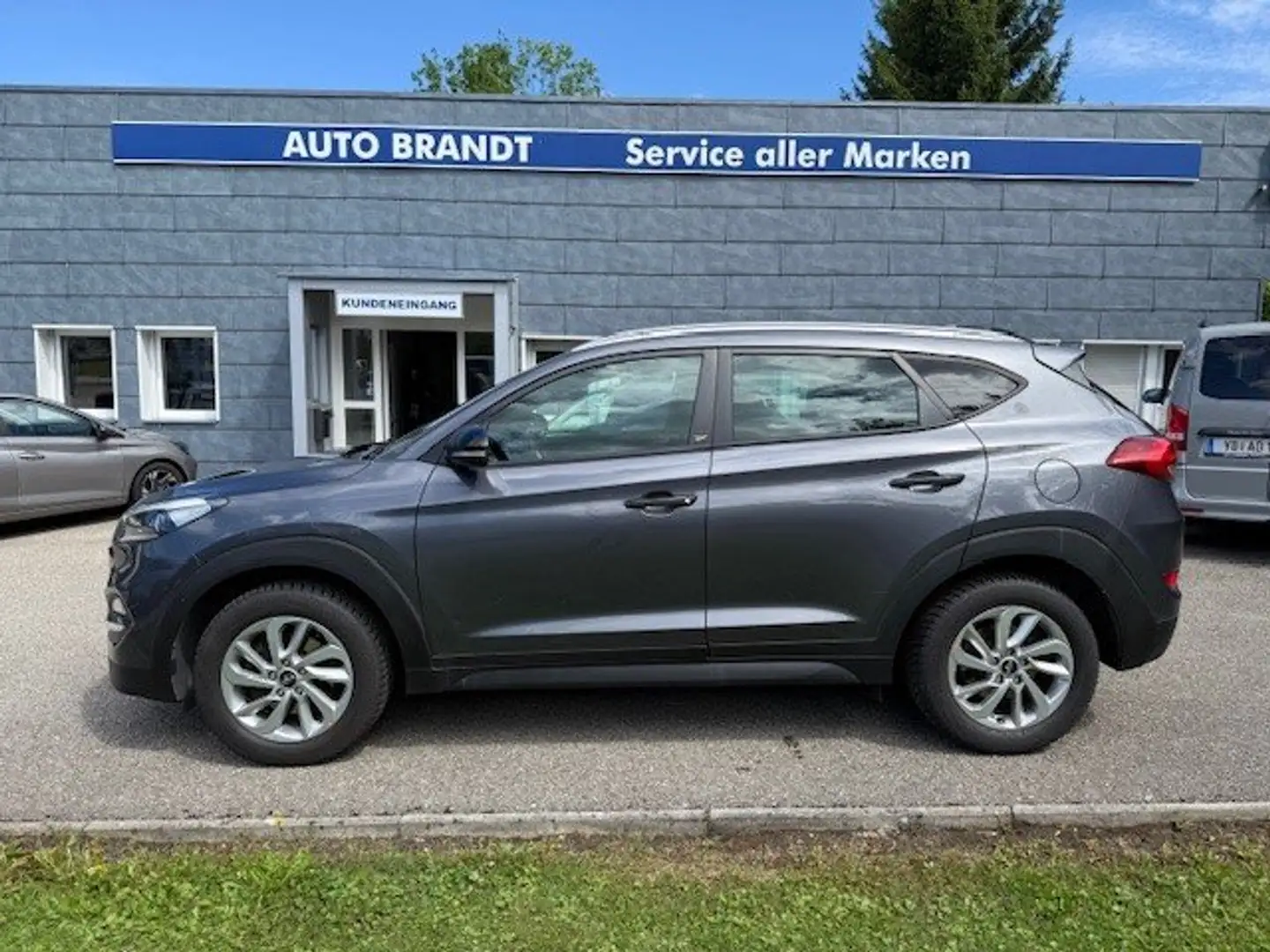 Hyundai TUCSON 1,7 CRDI "GO!" Grau - 1