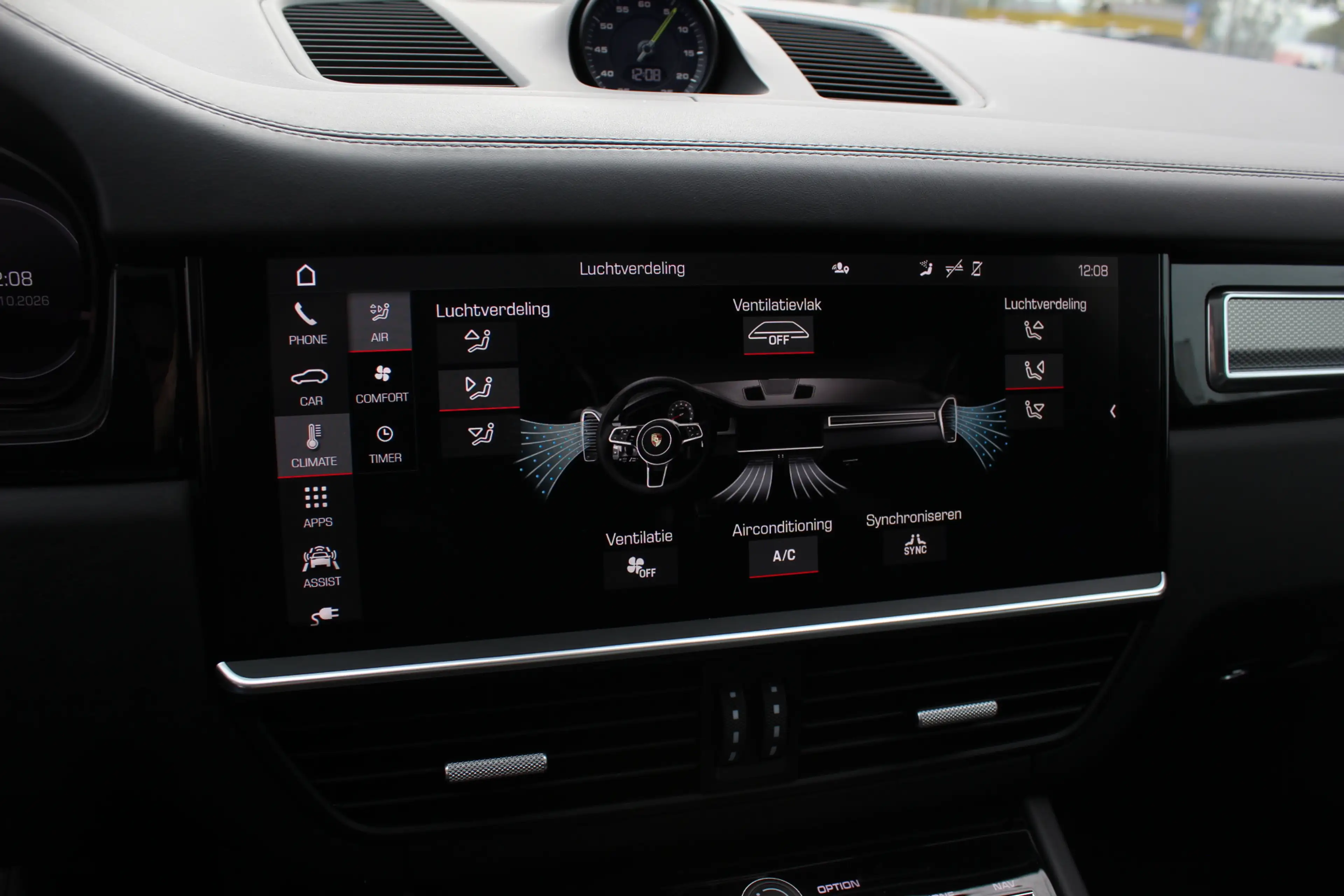 Porsche Cayenne Coupé 3.0 E-Hybrid / Trekhaak / Panoramadak / 360C — photo 26