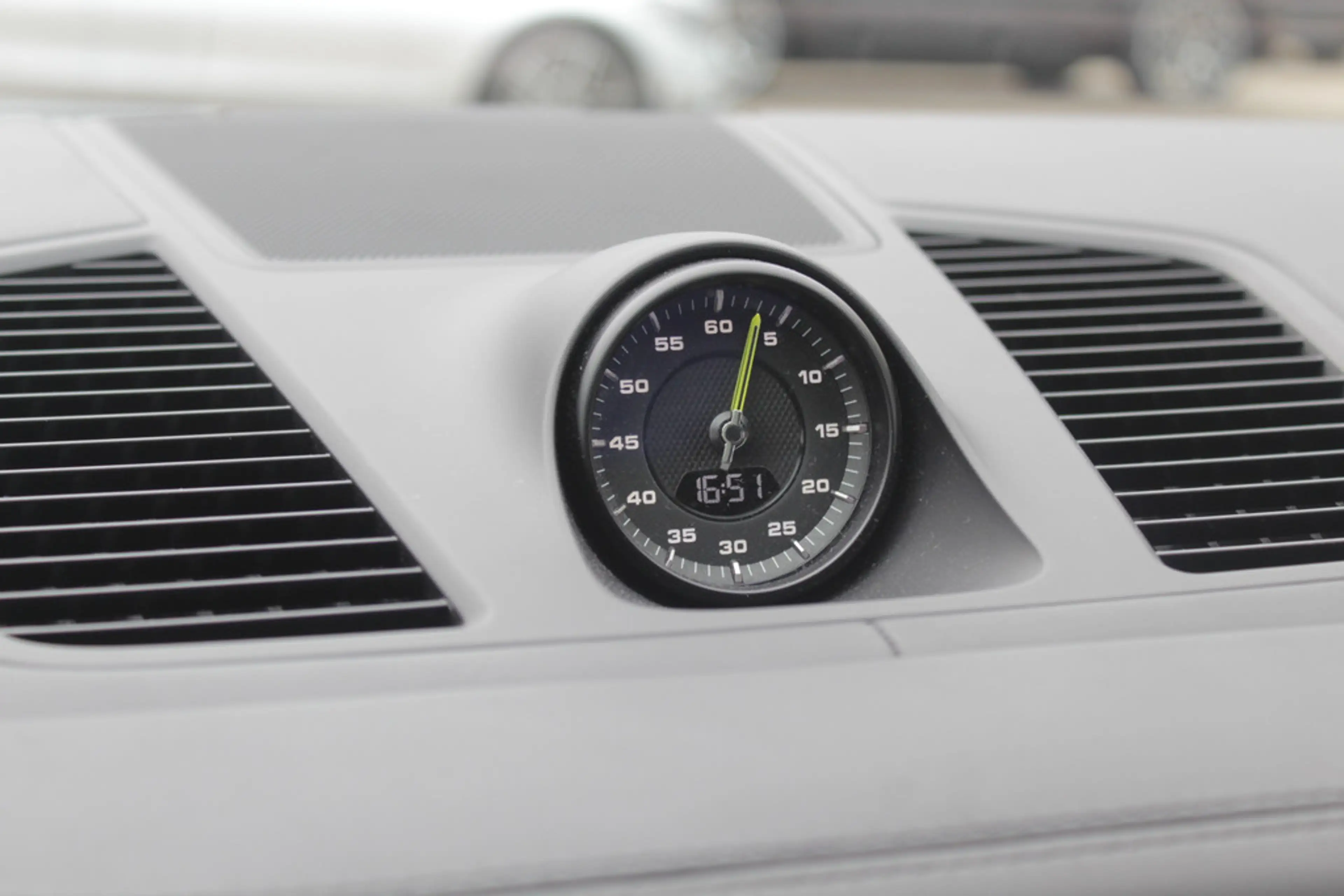 Porsche Cayenne Coupé 3.0 E-Hybrid / Trekhaak / Panoramadak / 360C — photo 31