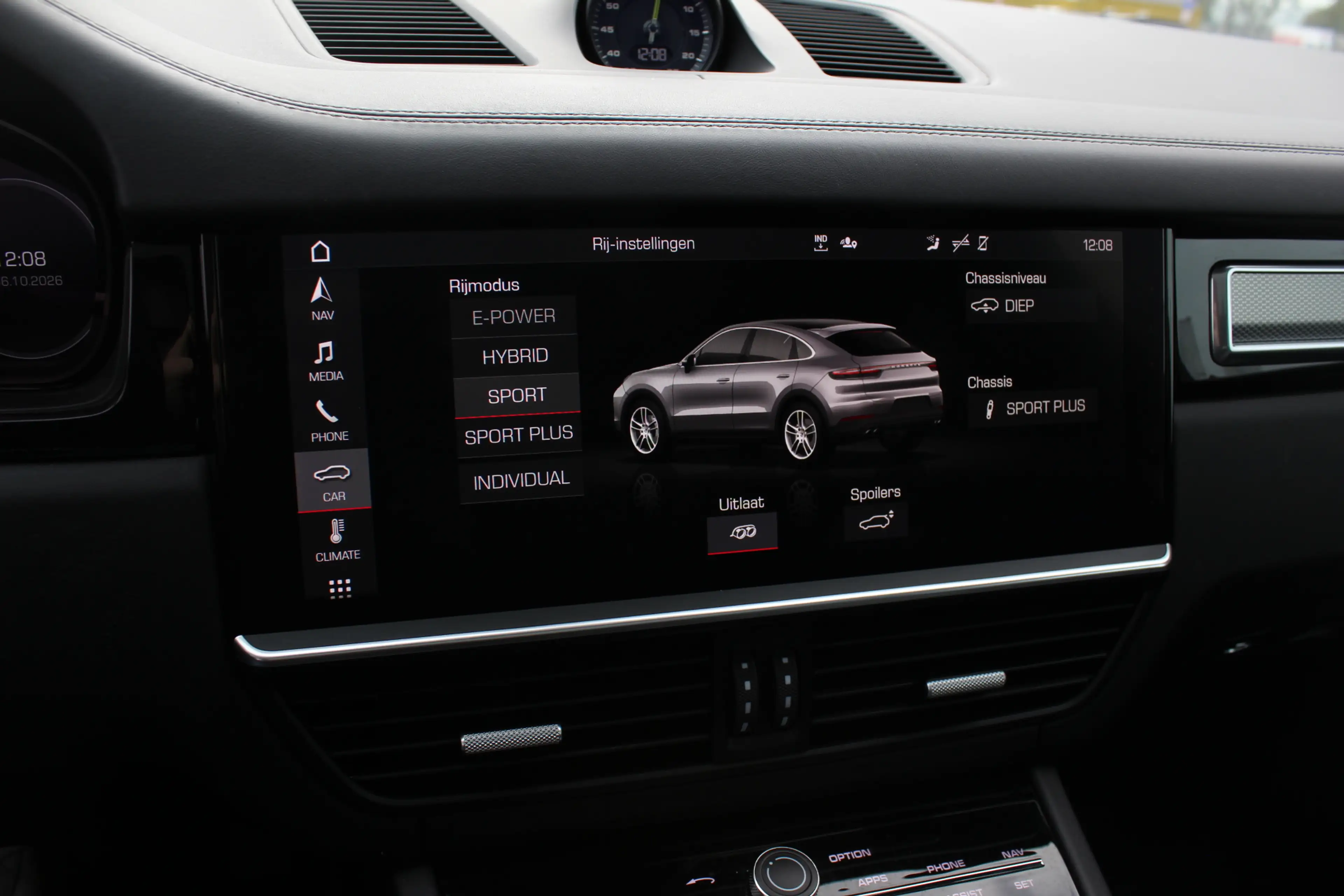 Porsche Cayenne Coupé 3.0 E-Hybrid / Trekhaak / Panoramadak / 360C — photo 25