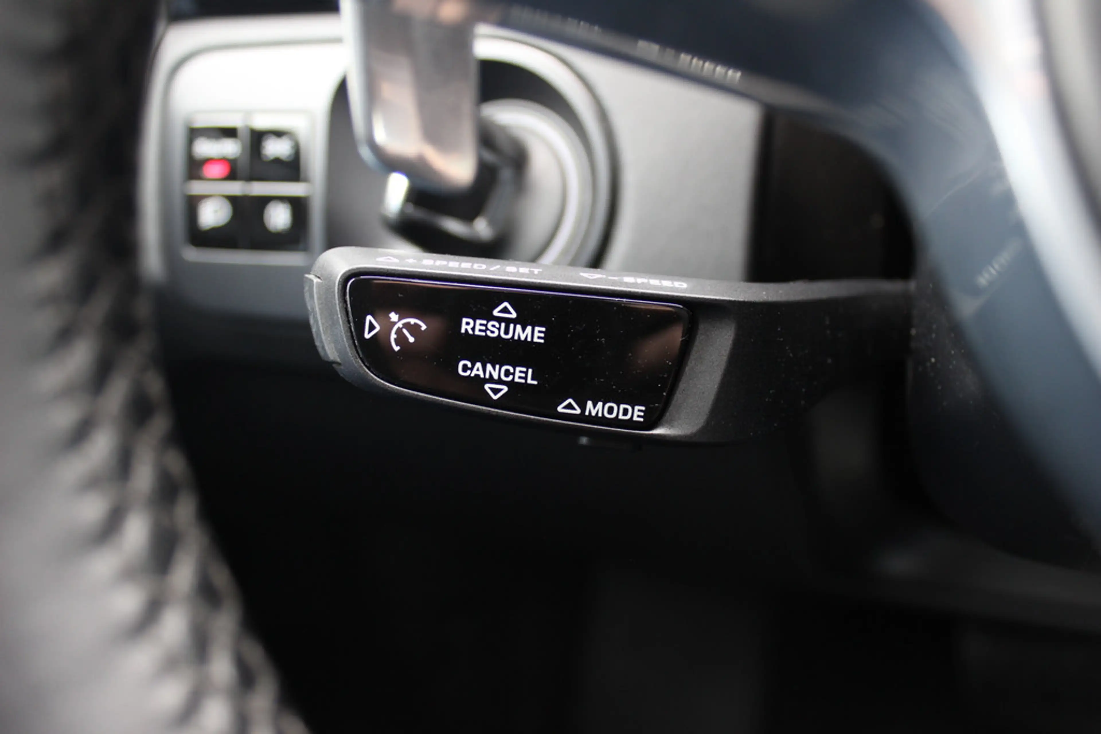 Porsche Cayenne Coupé 3.0 E-Hybrid / Trekhaak / Panoramadak / 360C — photo 35