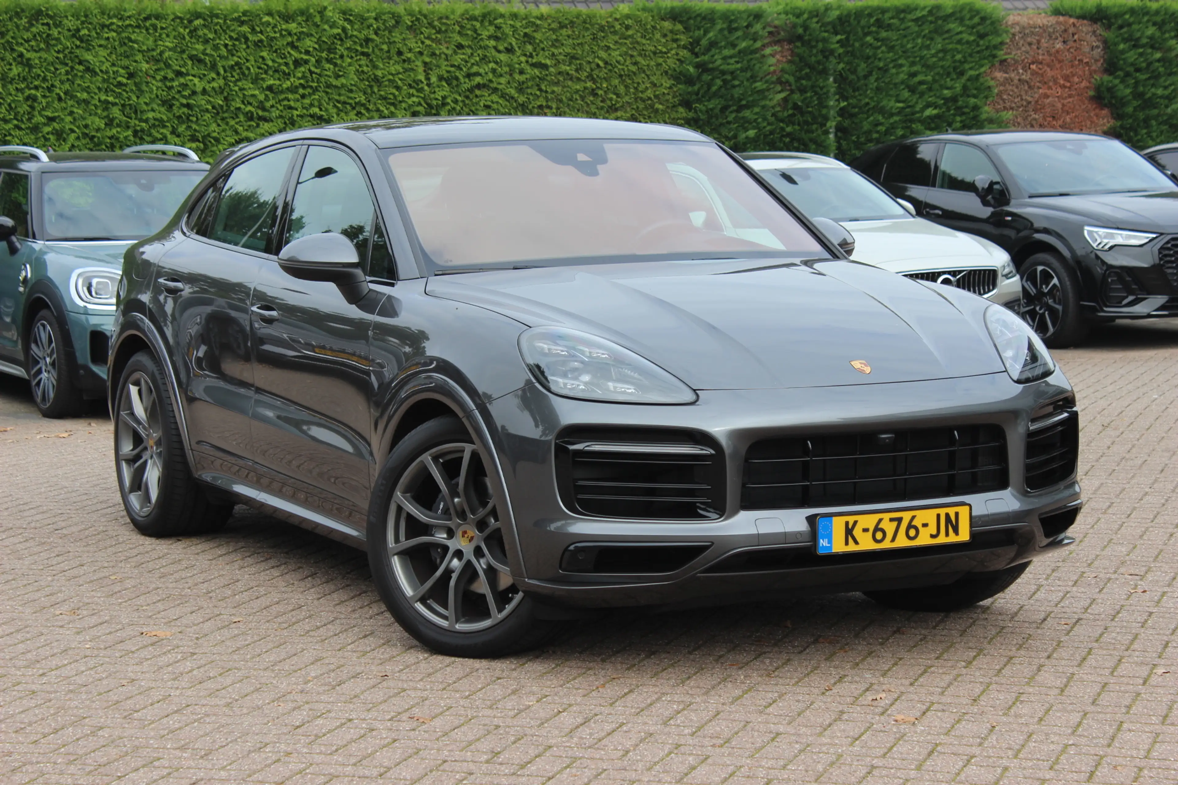 Porsche Cayenne Coupé 3.0 E-Hybrid / Trekhaak / Panoramadak / 360C — photo 39