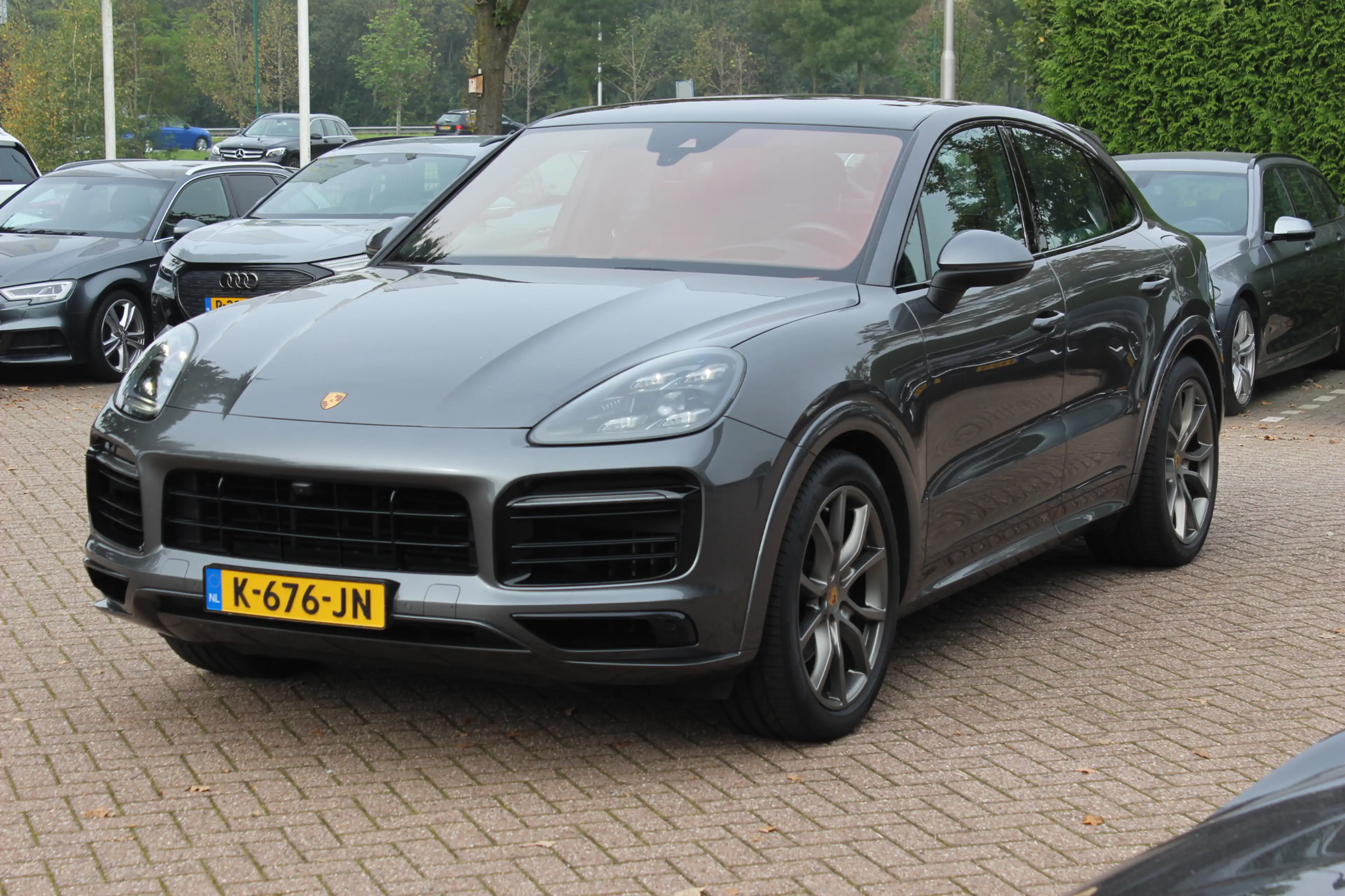 Porsche Cayenne Coupé 3.0 E-Hybrid / Trekhaak / Panoramadak / 360C — photo 6