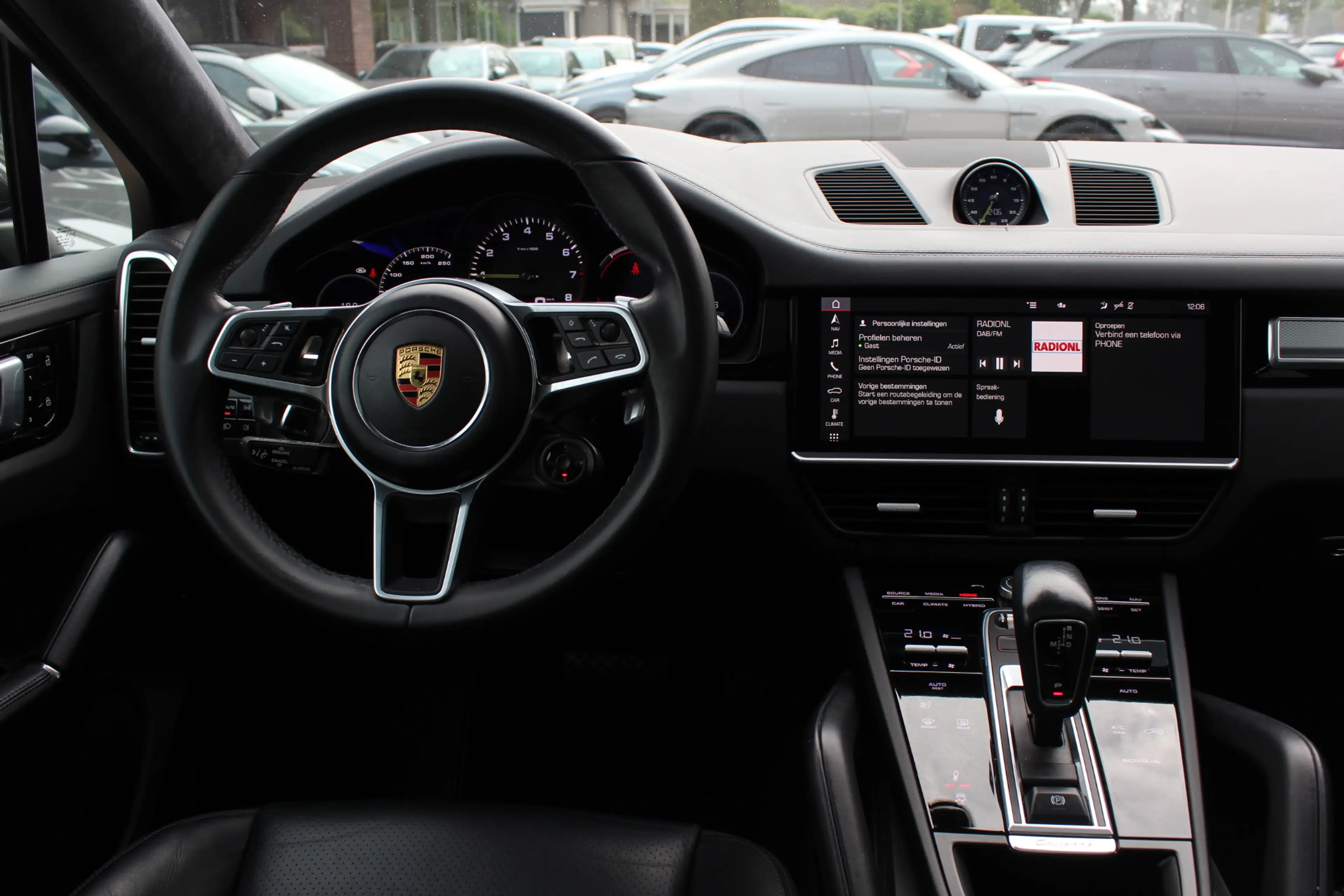 Porsche Cayenne Coupé 3.0 E-Hybrid / Trekhaak / Panoramadak / 360C — photo 9