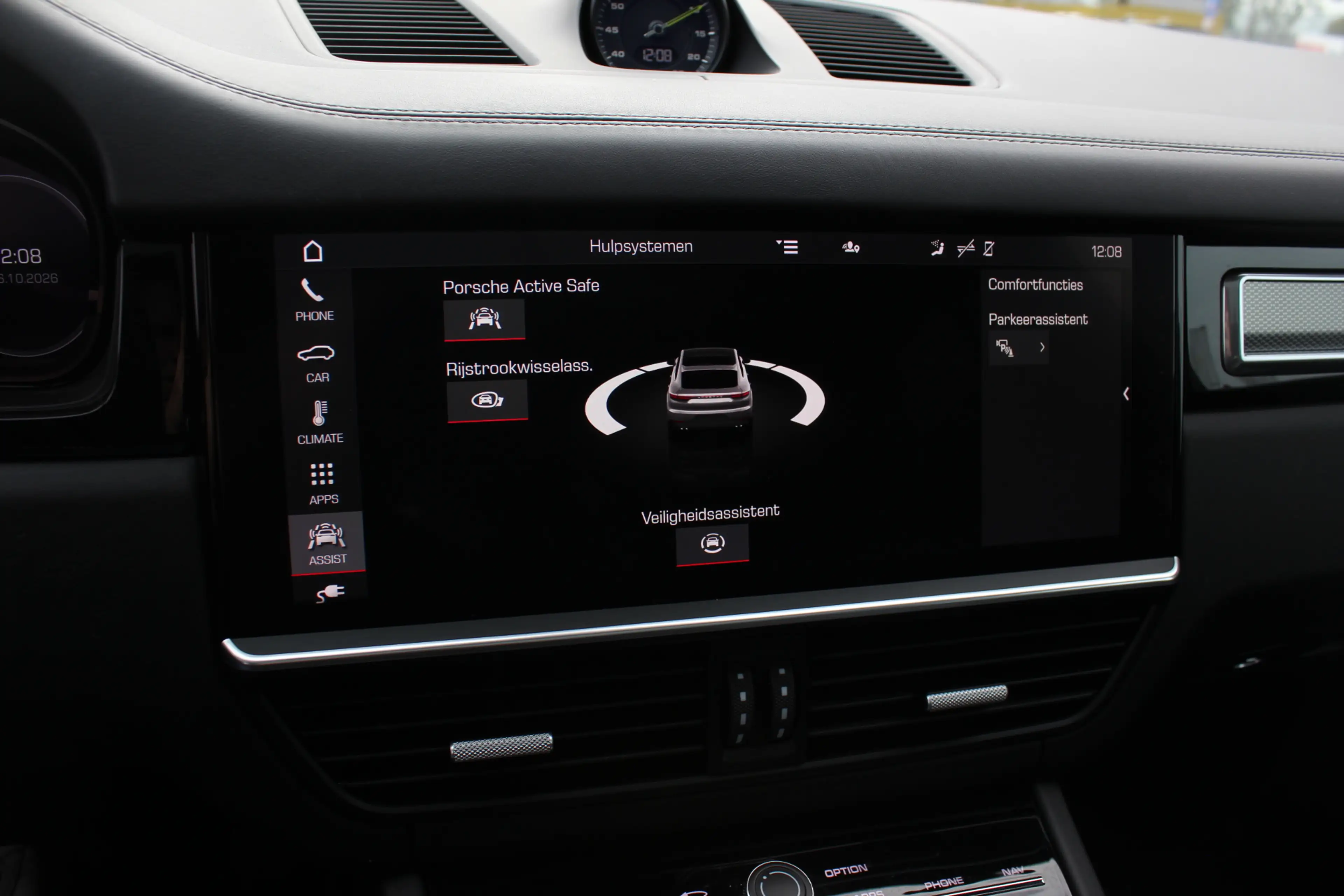 Porsche Cayenne Coupé 3.0 E-Hybrid / Trekhaak / Panoramadak / 360C — photo 24