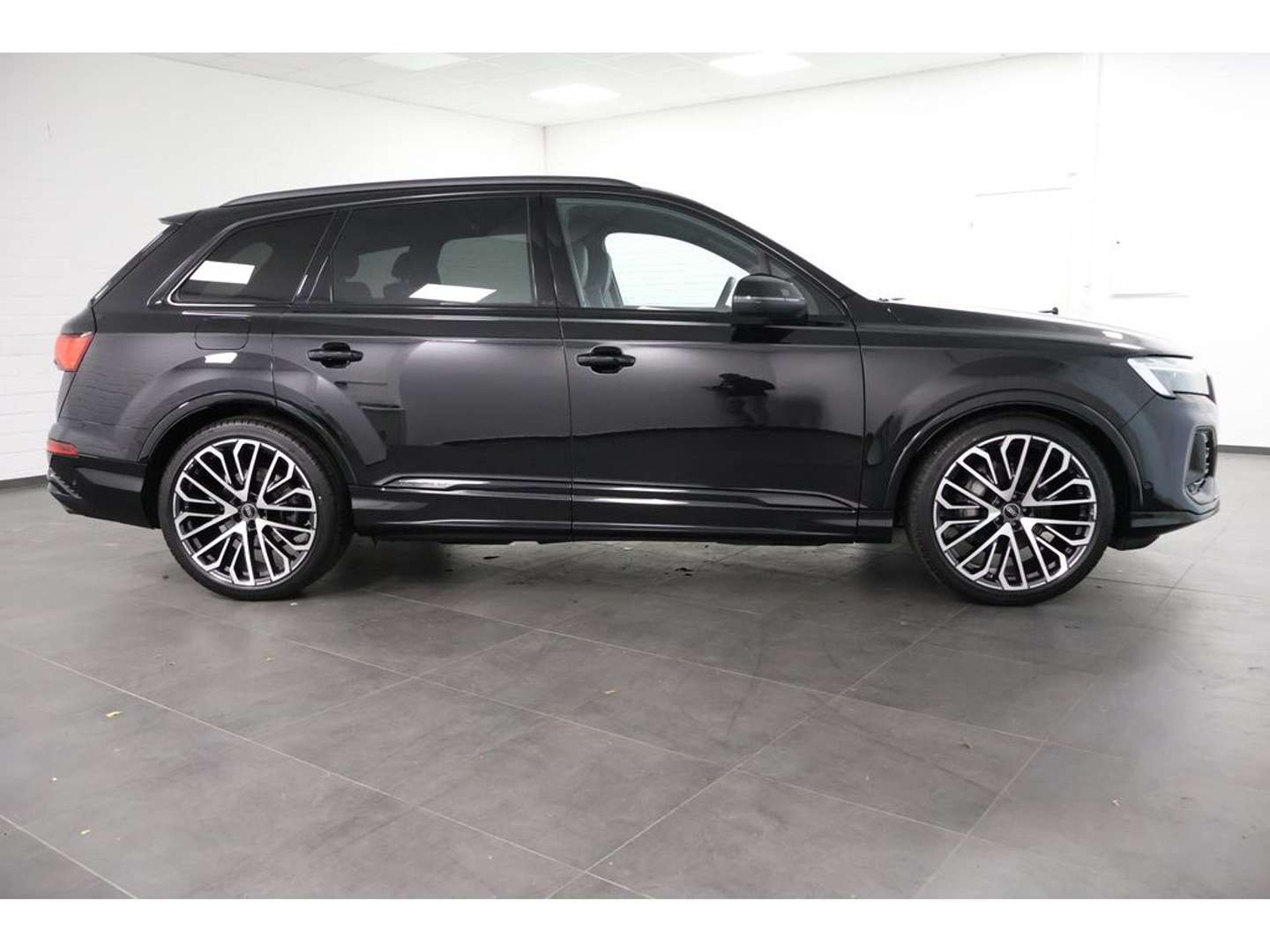 Audi Q7 S Line 50 TDI -  - Joinsteer - #2