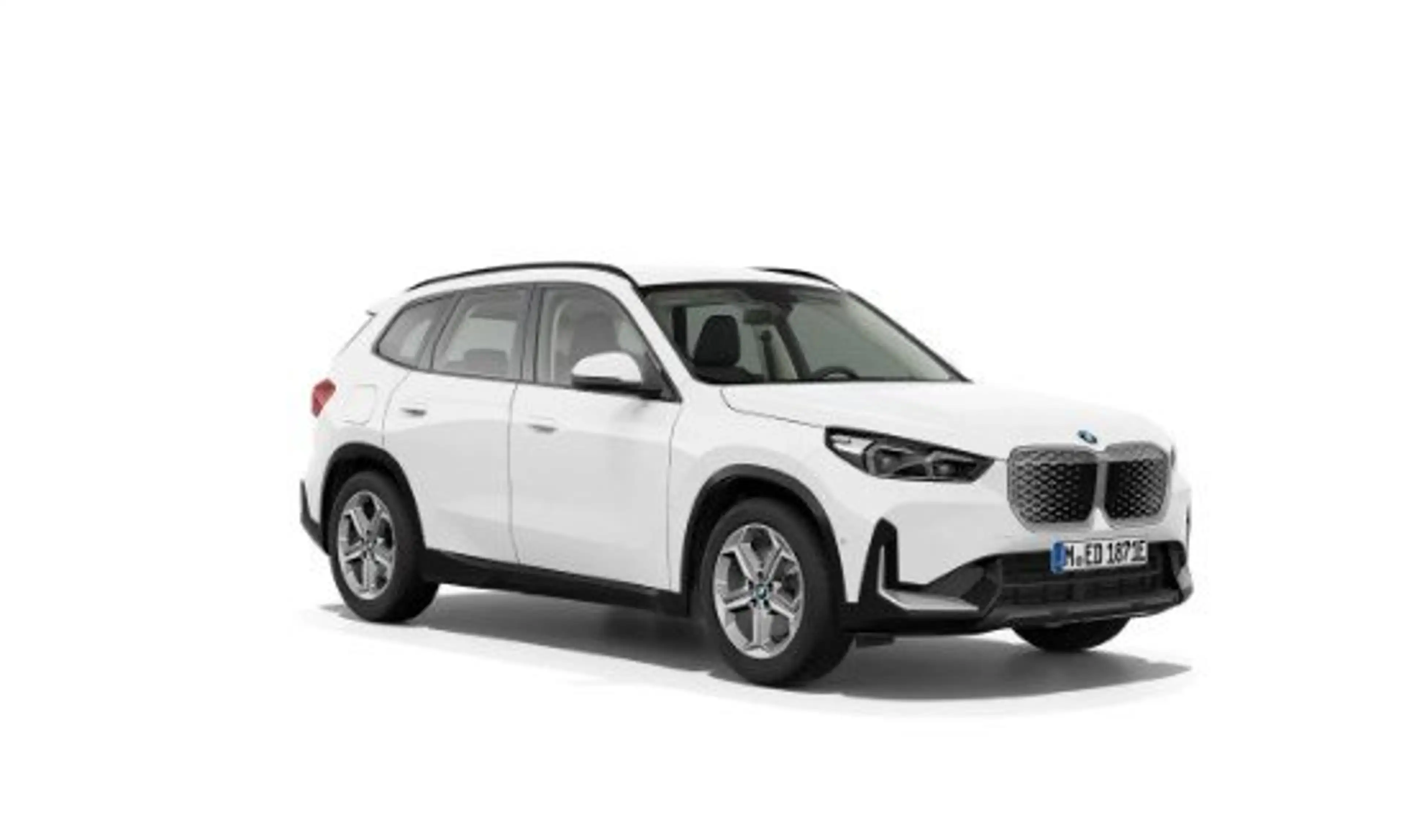 BMW iX1 eDrive20 18LM+AHK+LED+KAMERA+NAVI+PREMIUMPAKET — photo 2