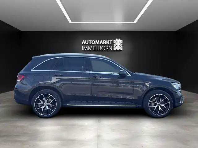 Mercedes-Benz GLC view 7