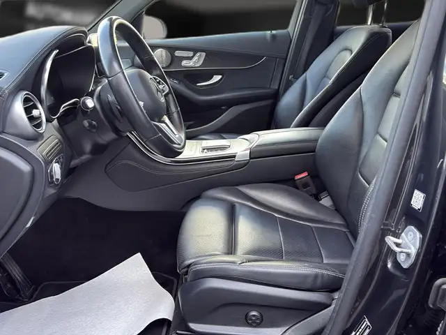Mercedes-Benz GLC view 13