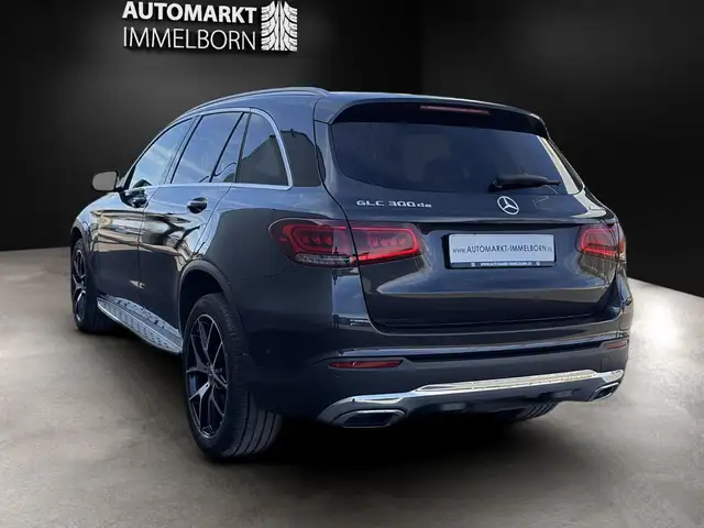 Mercedes-Benz GLC view 10
