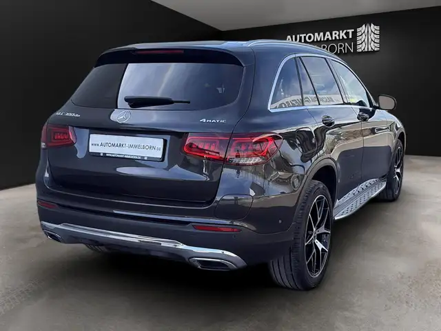 Mercedes-Benz GLC view 11