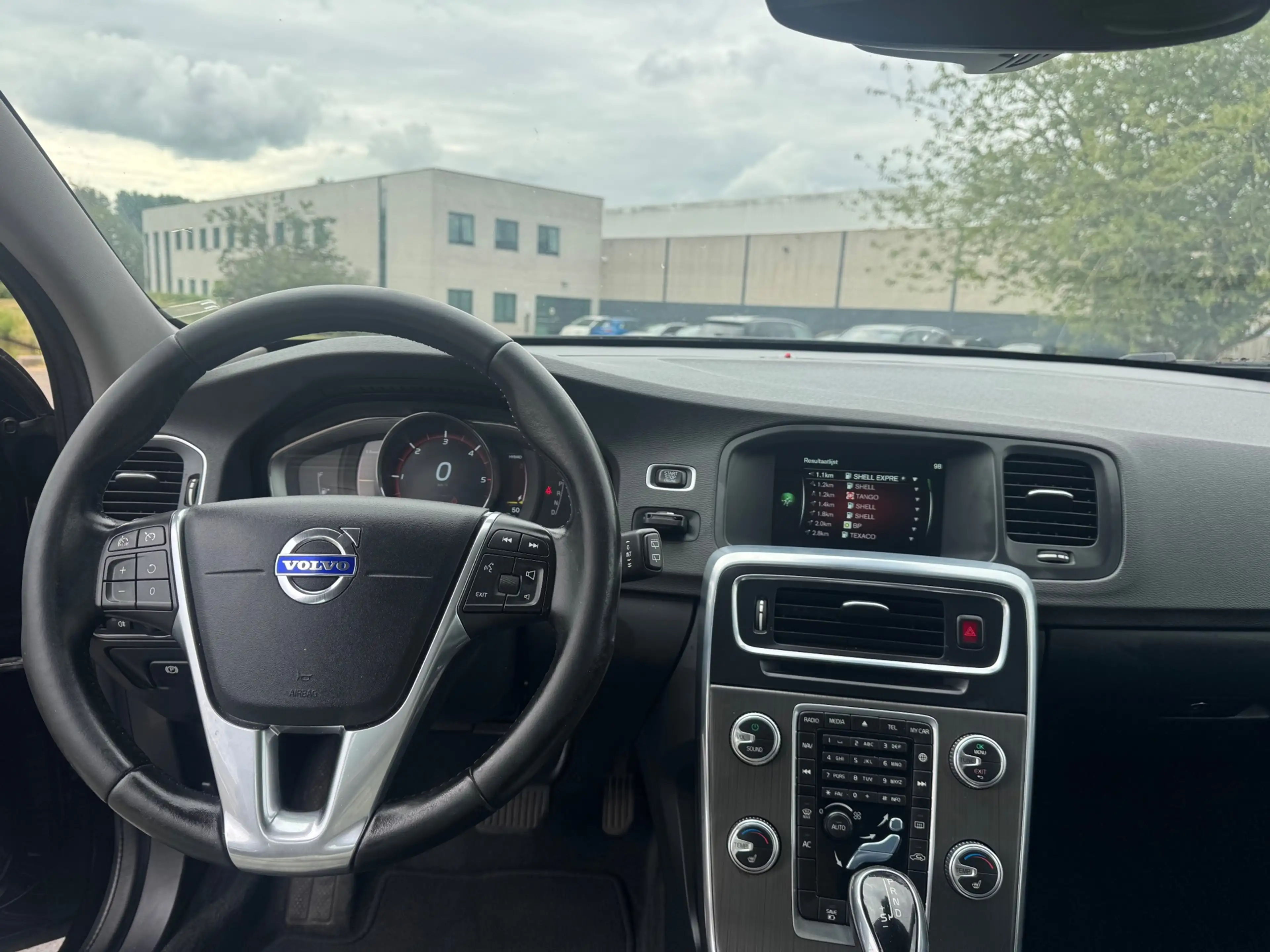 Volvo V60 | 2015 | 2.4 D6 Twin Engine Momentum | Automaat | — photo 15