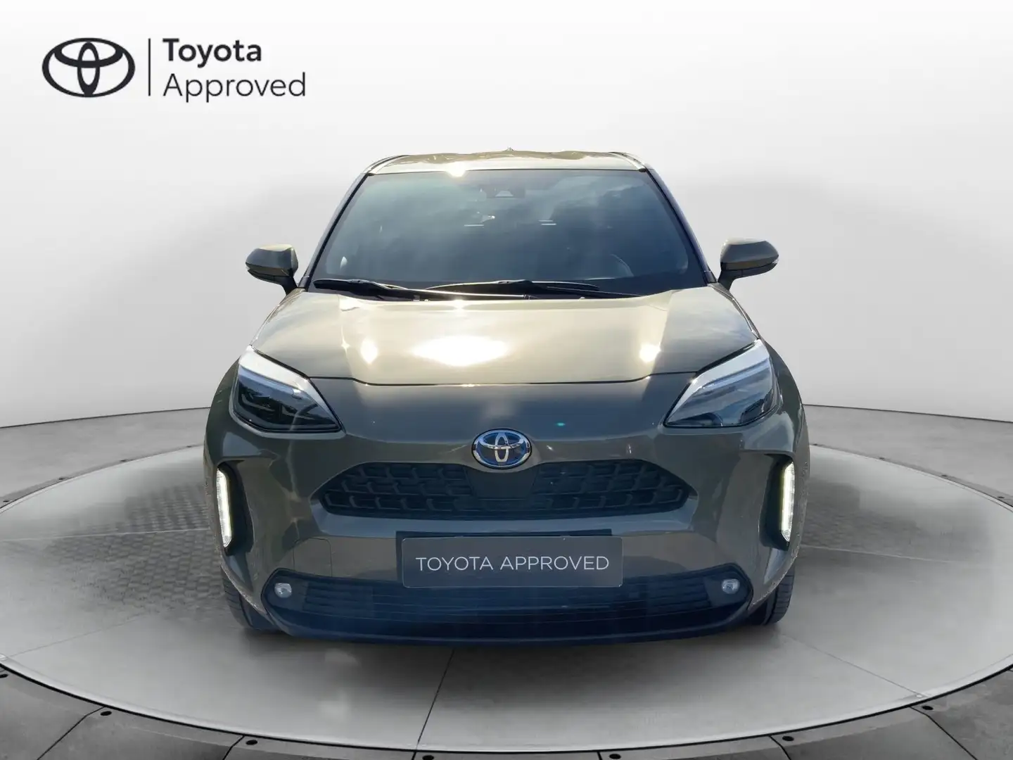 Toyota Yaris Cross 1.5 Hybrid 5p. E-CVT Trend Brun - 2
