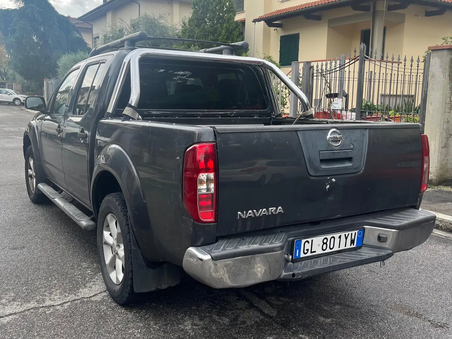 Nissan Navara Navara 2005 d.cab 2.5 dci LE 174cv Nero - 2