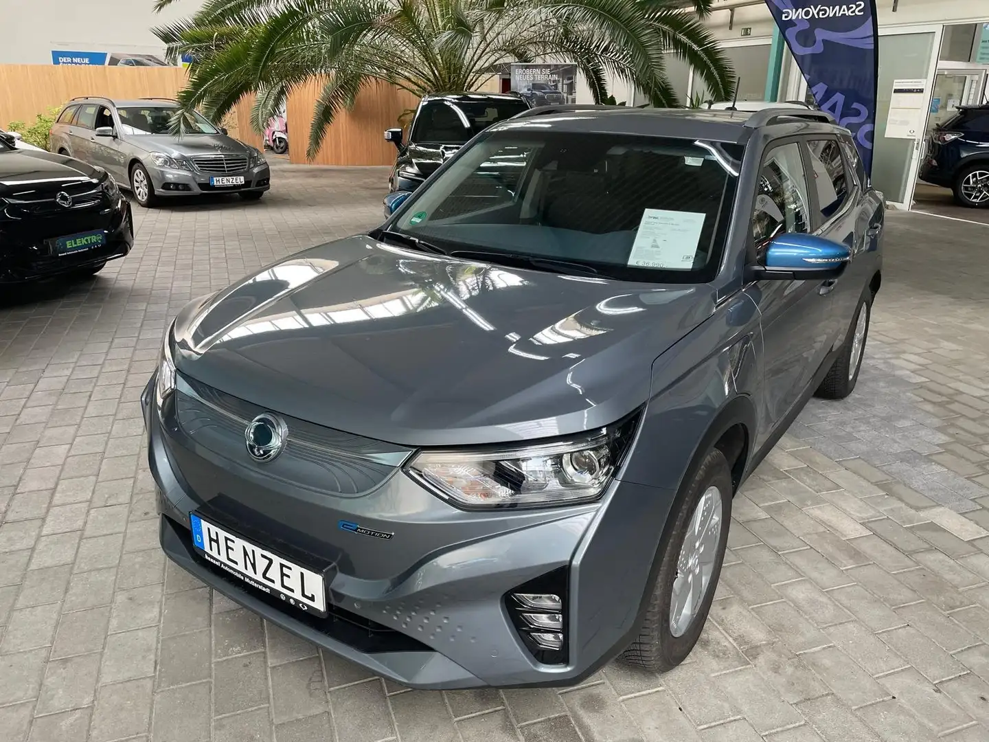 SsangYong Korando E-Motion Platinum Grau - 1