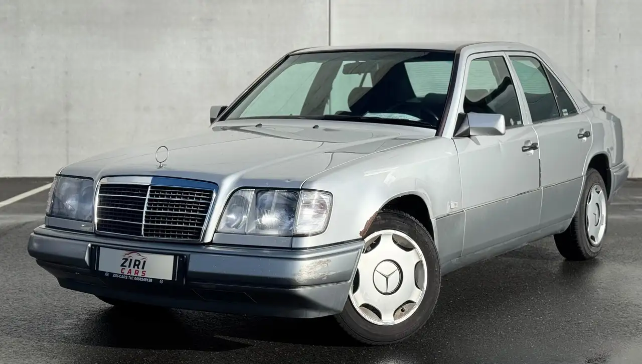 Mercedes-Benz E 220