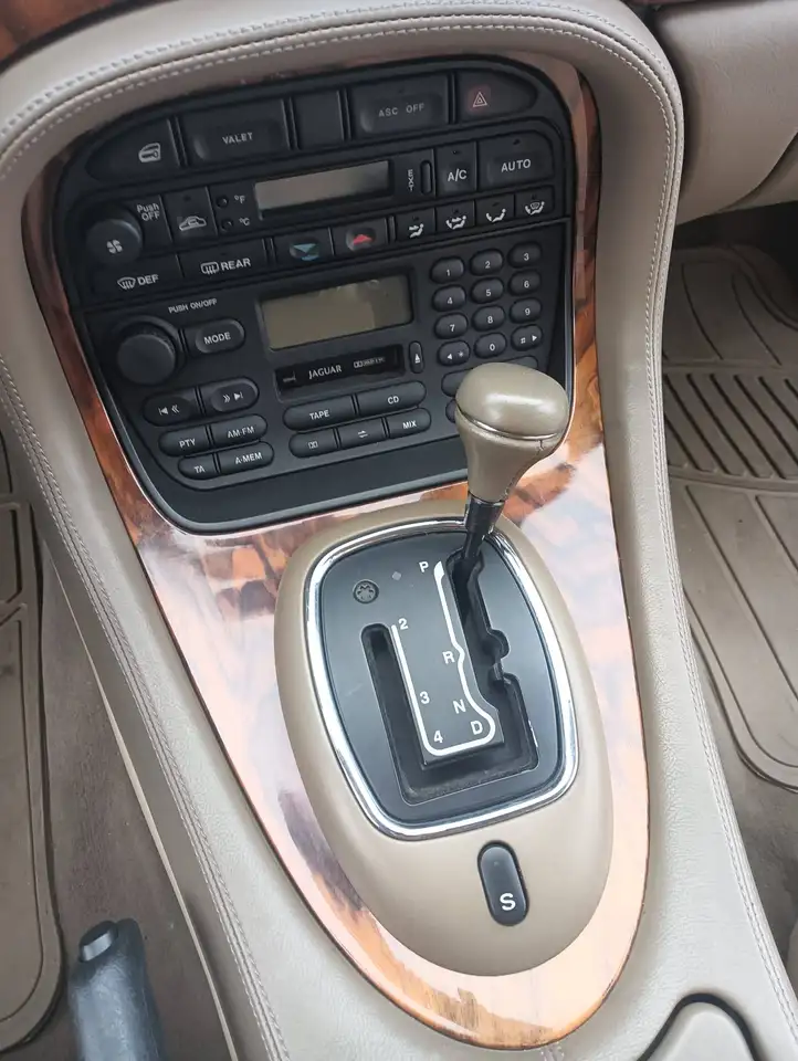 Jaguar XJ V-VI 1994 3.2 Executive, foto 11