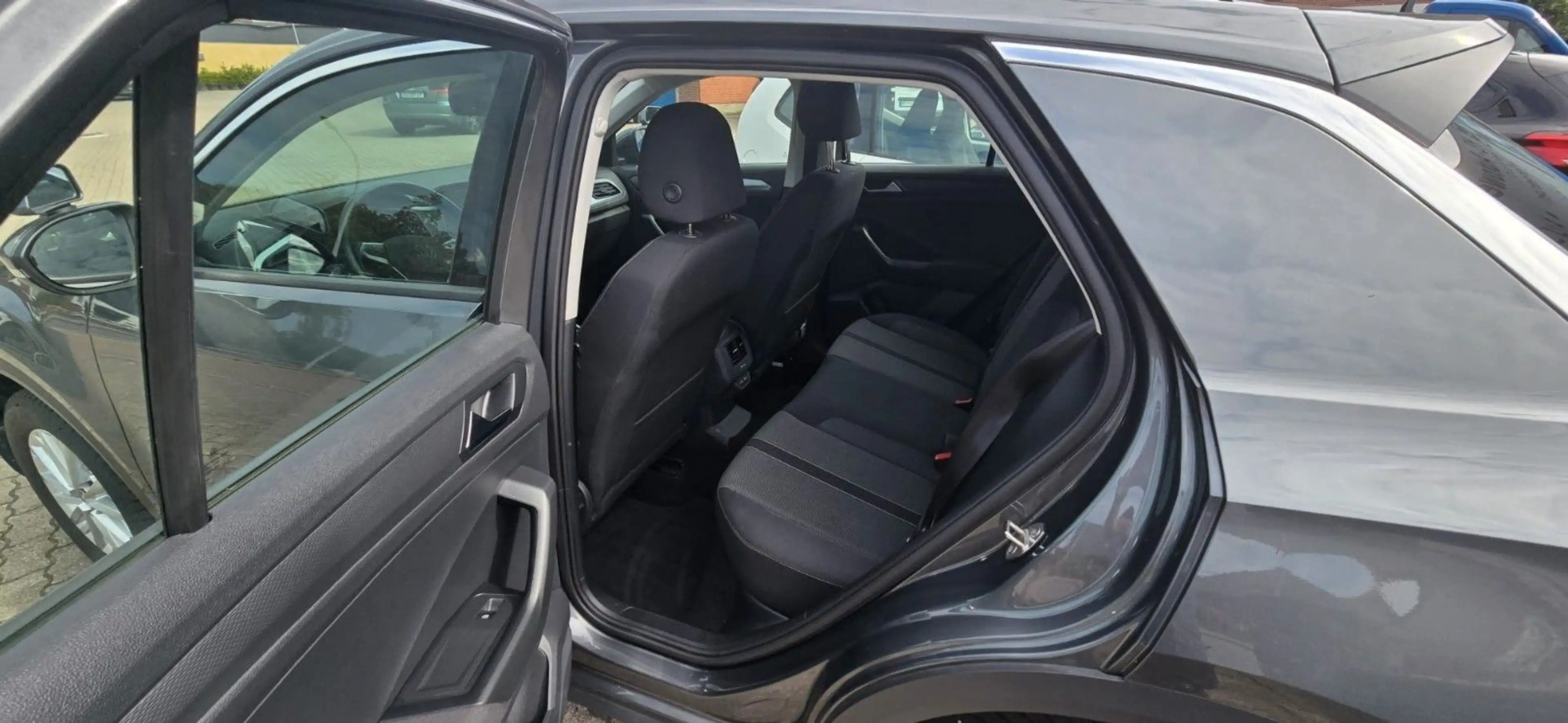 Volkswagen T-Roc Life 2,0TDI Fahrschule — photo 6