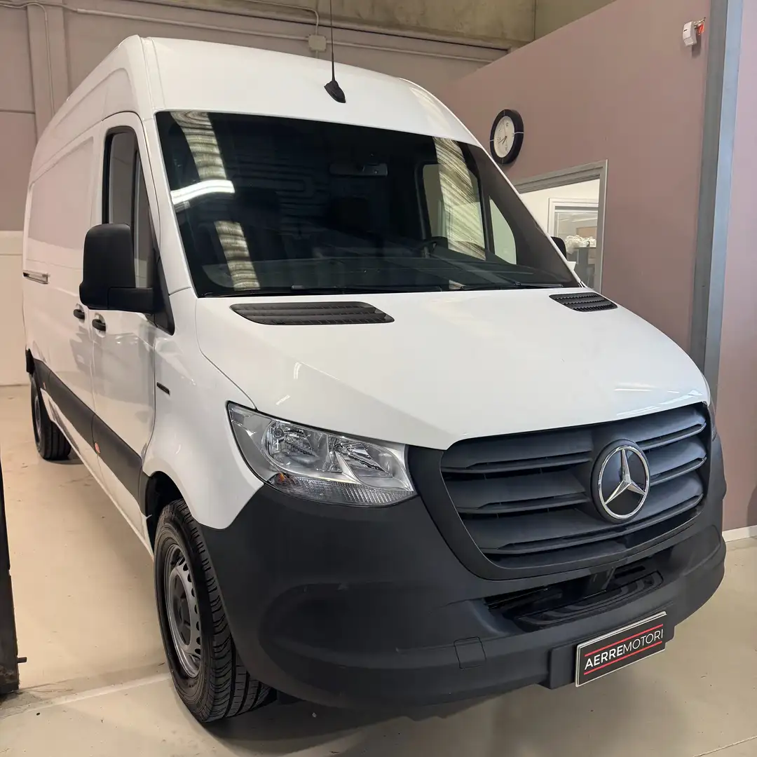 Mercedes-Benz Sprinter e Sprinter Furgone Bílá - 2