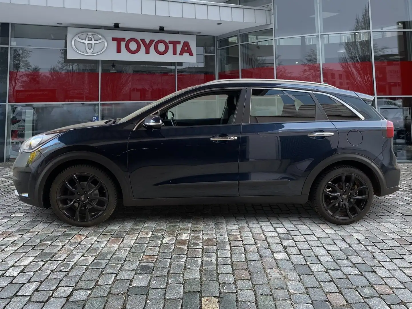 Kia Niro 1.6 Spirit 2xKlima 4xSHZ ACC AUT Bel.Sitz Azul - 2