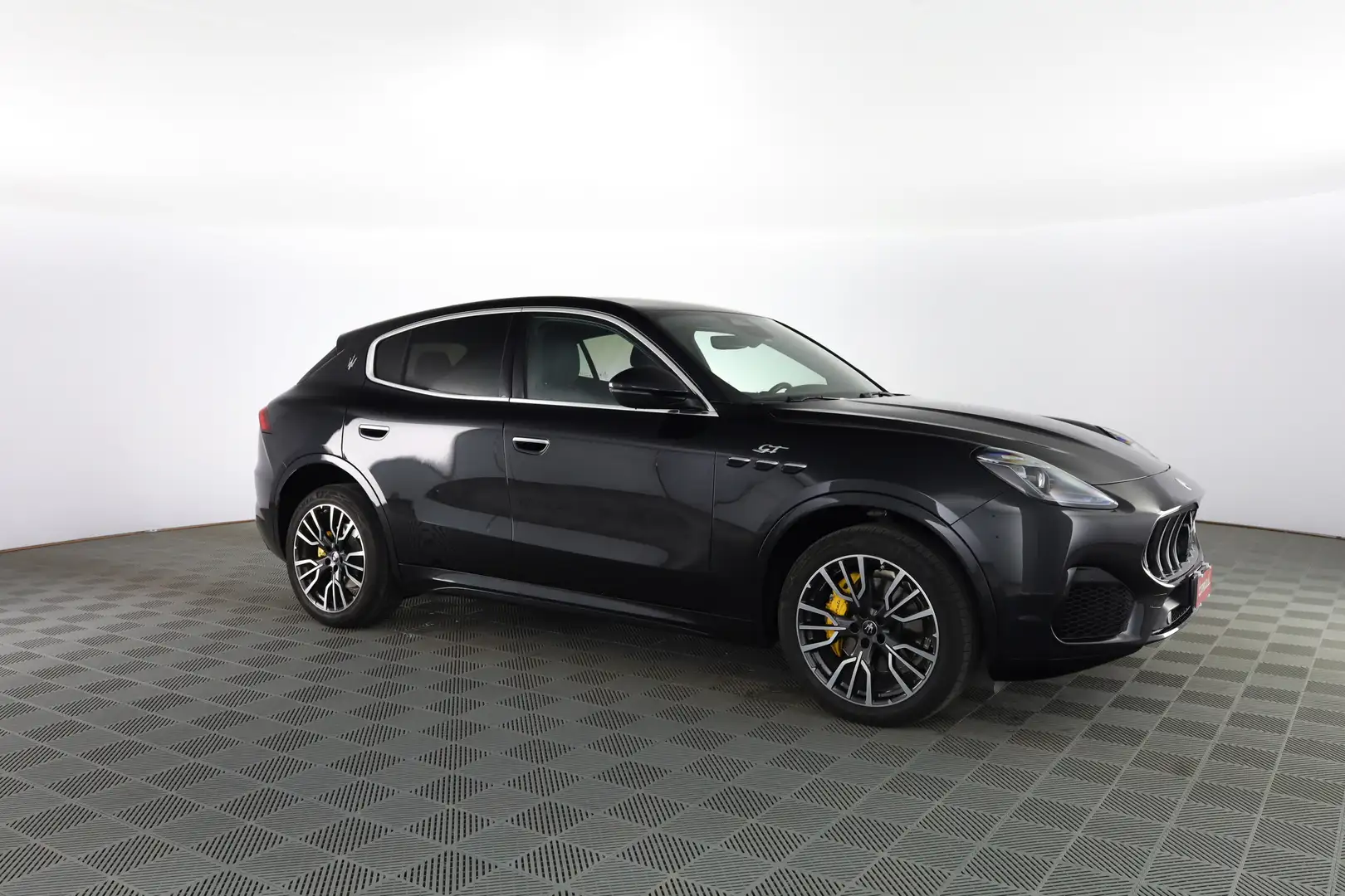 Maserati Grecale 2.0 MHEV 300CV GT INTERNI IN PELLE TOTALE Fekete - 2