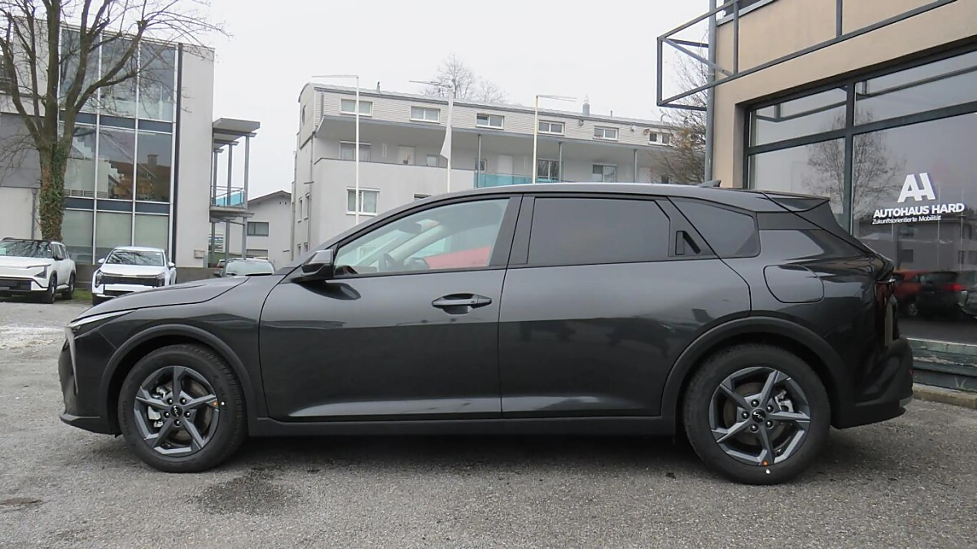 Kia K4 HB Silber 1,0 TGDI DCT7 48V 115PS — photo 11