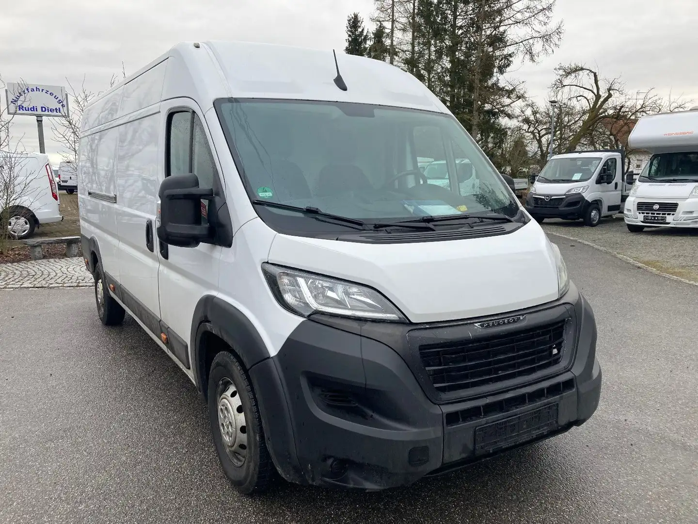 Peugeot Boxer 165 BlueHDI L4H2 35 Premium Weiß - 2