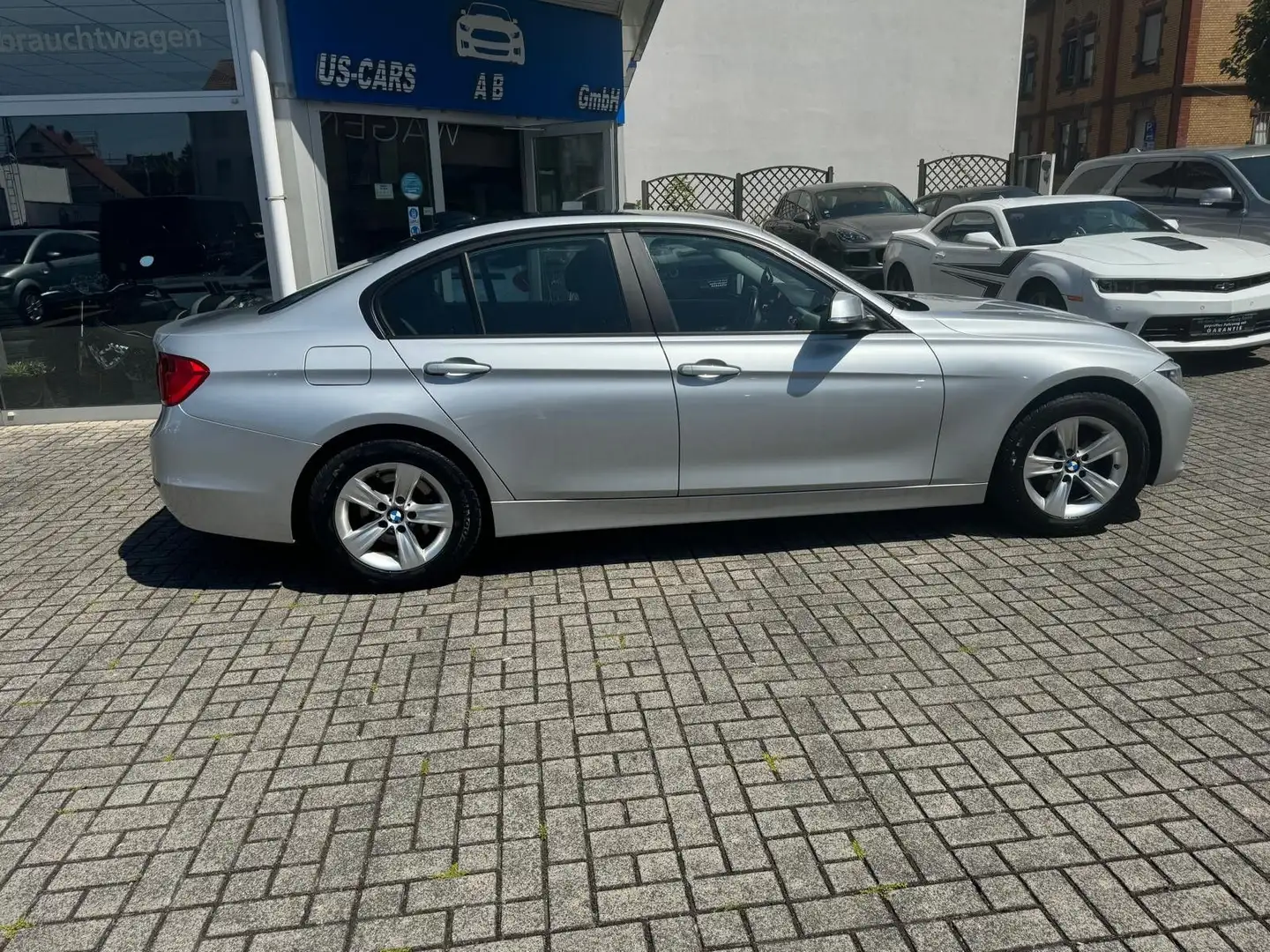 BMW 320 Baureihe 3 Lim. 320 i Zilver - 1