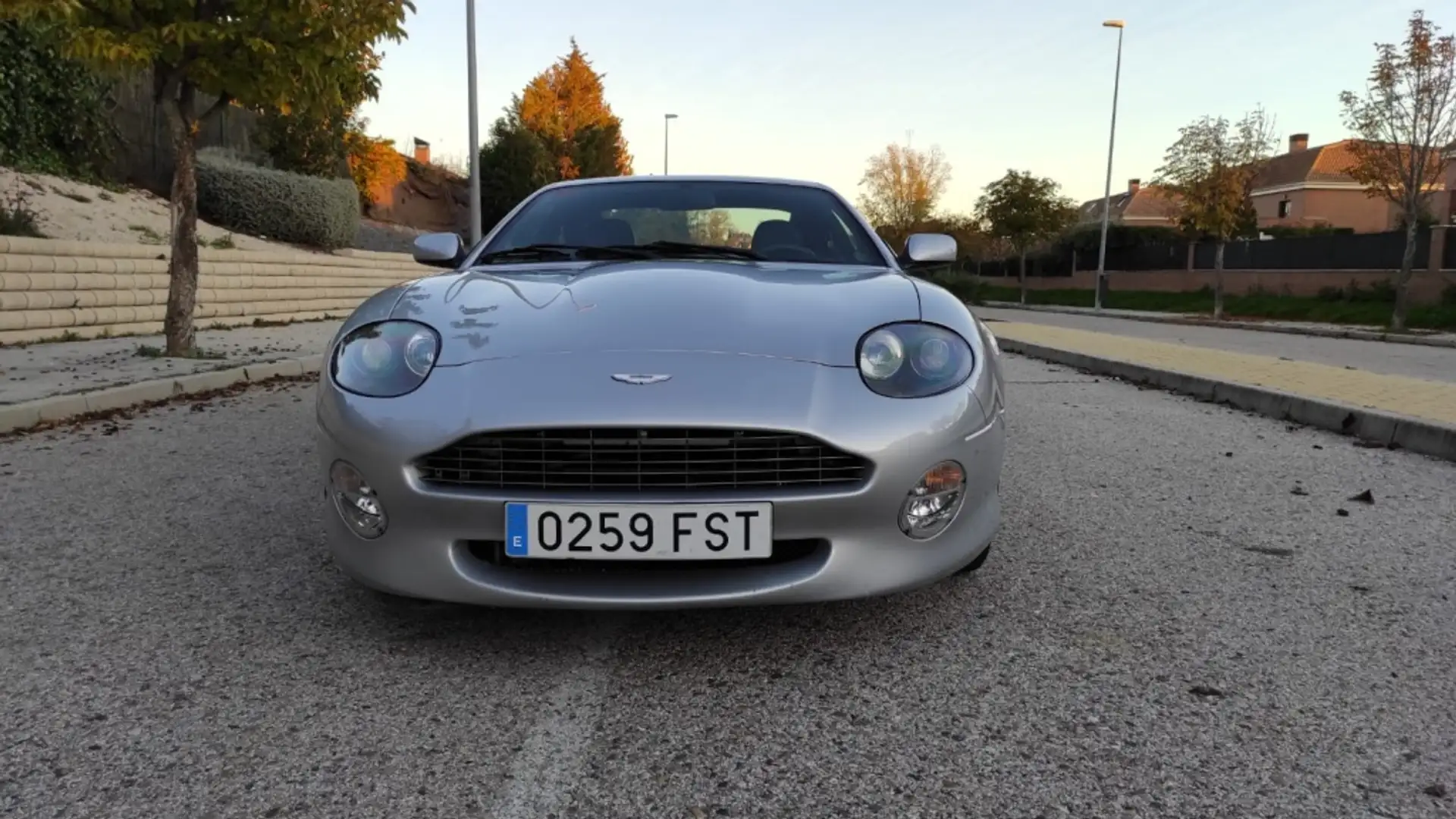 Aston Martin DB7 Vantage Coupé 5.9 Šedá - 2