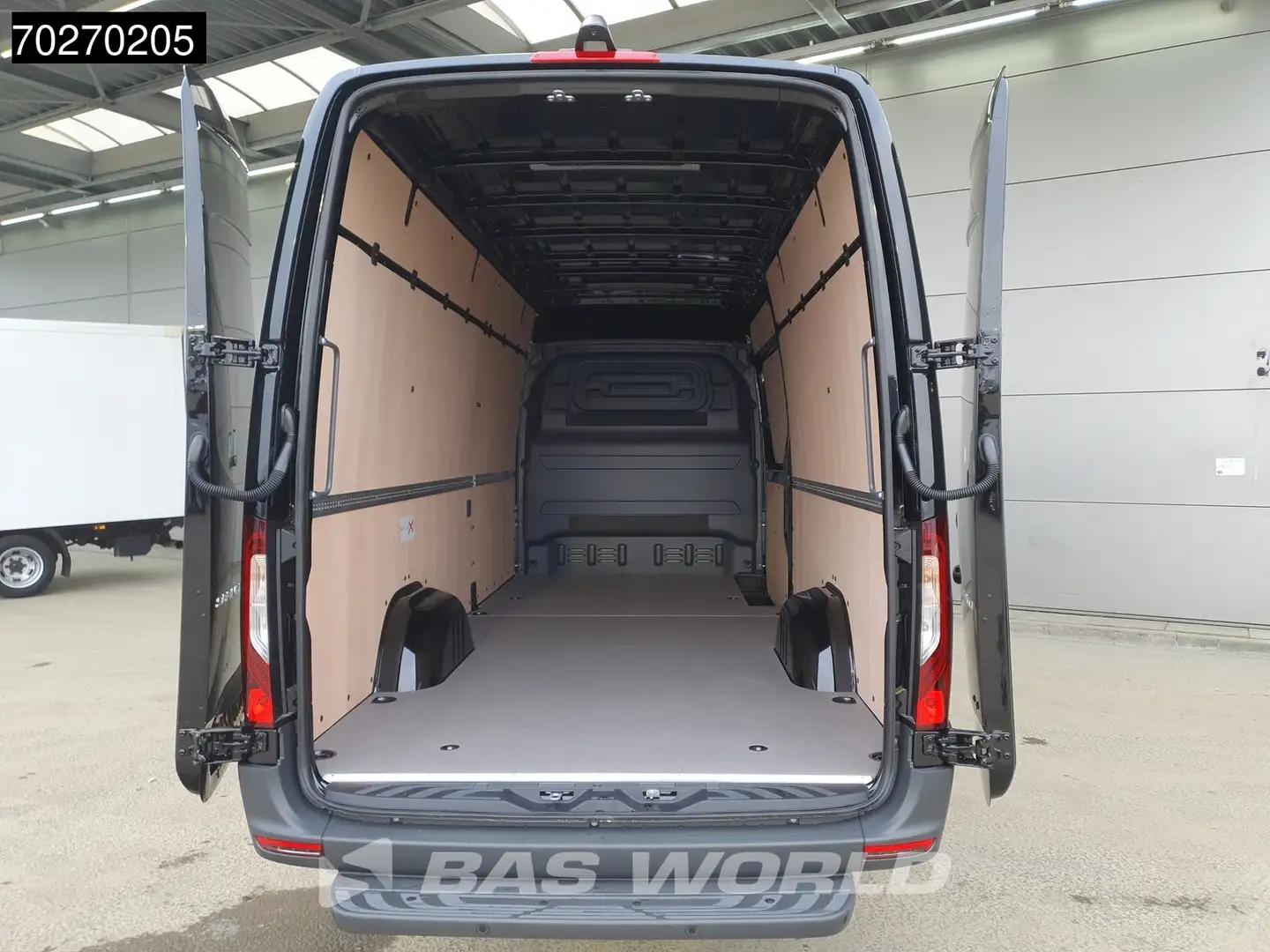 Mercedes-Benz Sprinter 319 CDI Automaat 4x4 L3H2 2025 model LED Navi Came Zwart - 2