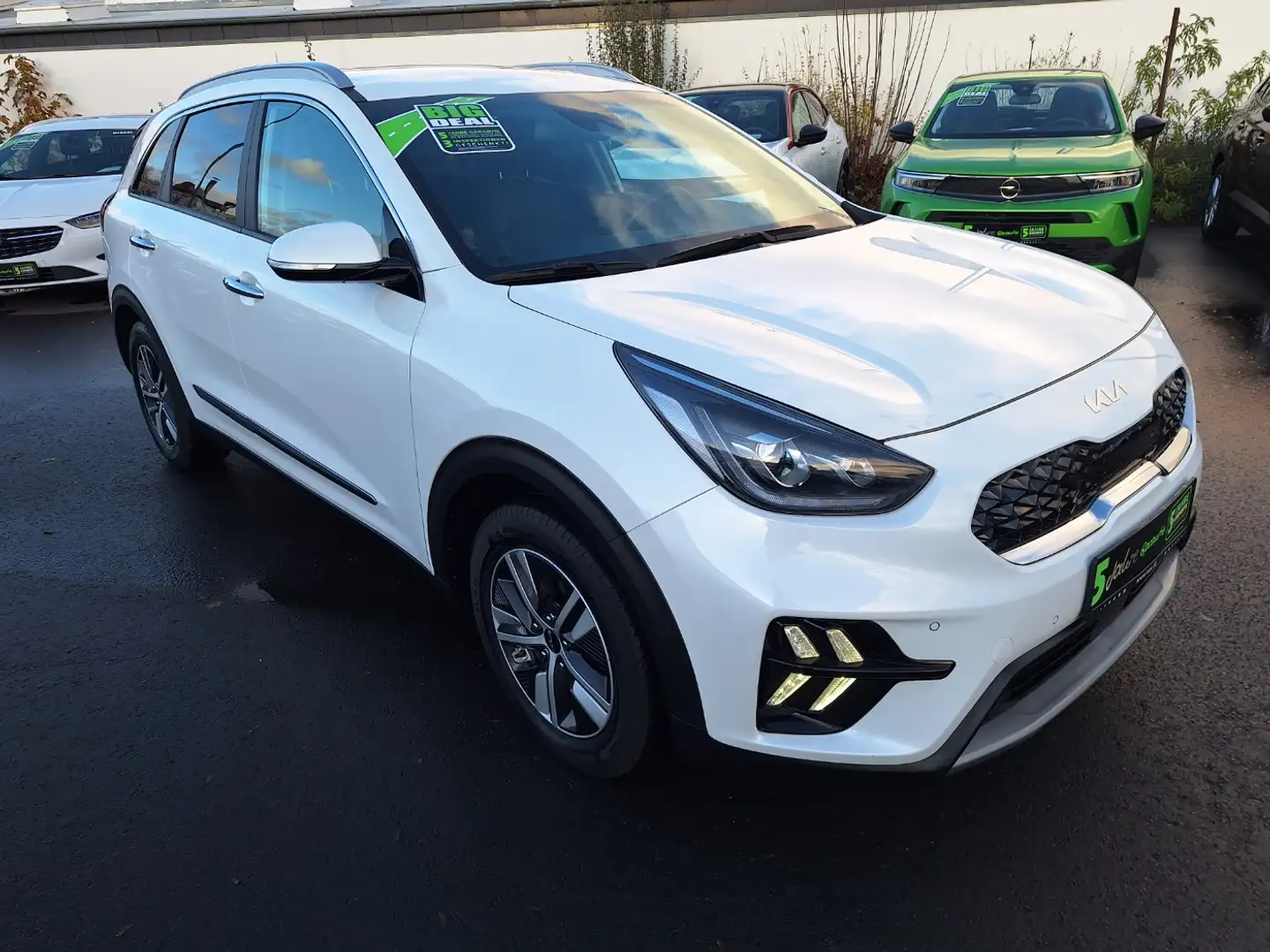 Kia Niro 1.6 Plug-in Hybrid Spirit Weiß - 2