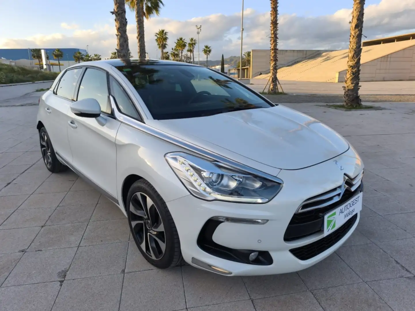 Citroen DS5 2.0HDi Style 160 Blanc - 2
