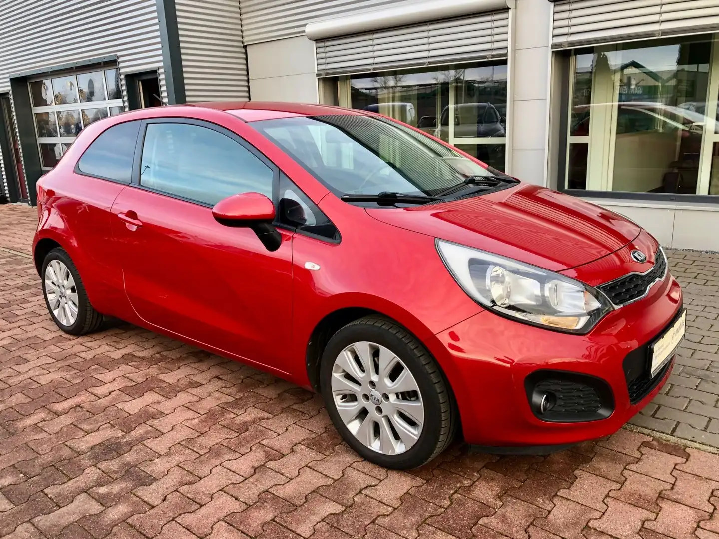 Kia Rio FIFA World Cup Edition/Sitzhz/Lenkradhz Rosso - 1