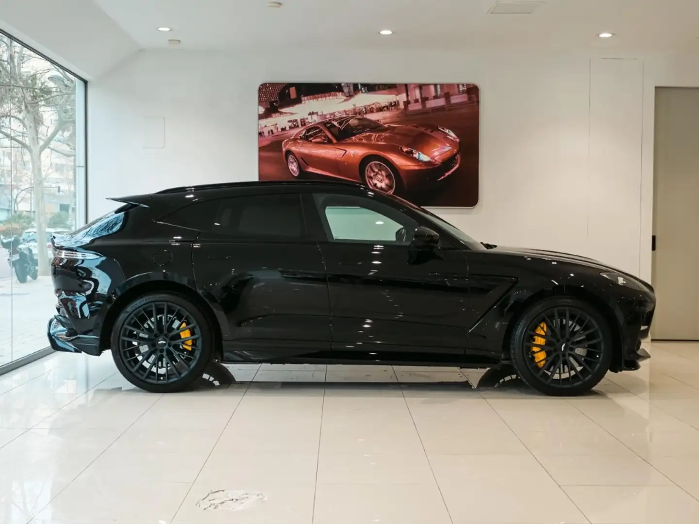 Aston Martin DBX 707 Negro - 2