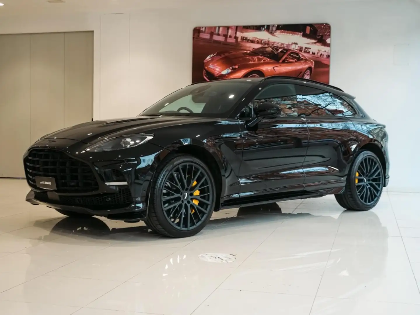 Aston Martin DBX 707 Negro - 1