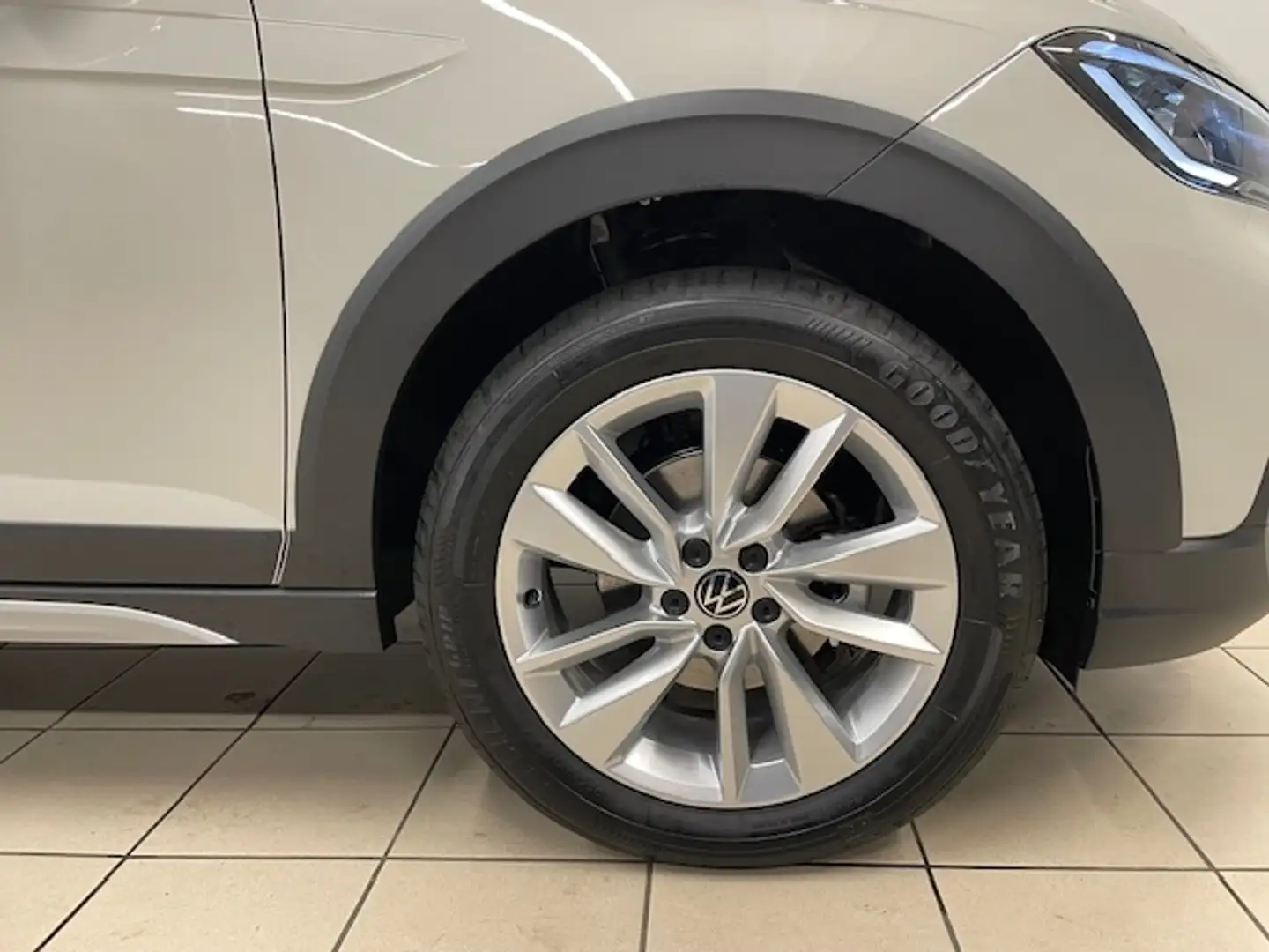 Volkswagen Taigo Life DSG LED VerkehrszeichenERK Kamera Gris - 2