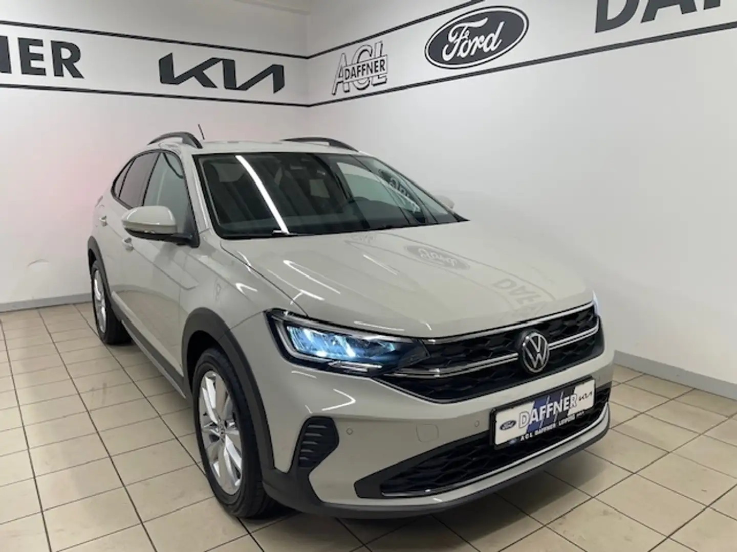 Volkswagen Taigo Life DSG LED VerkehrszeichenERK Kamera Gris - 1