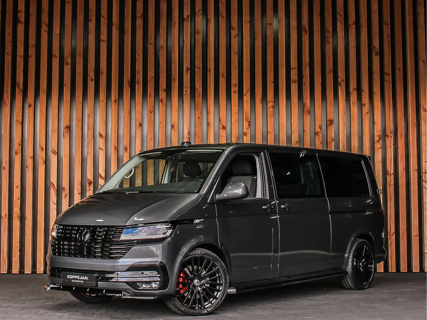 Volkswagen T6.1 Transporter 2.0 TDI 204PK DSG Bulli Dubbele Cabine | BPM VRIJ! Grijs - 2