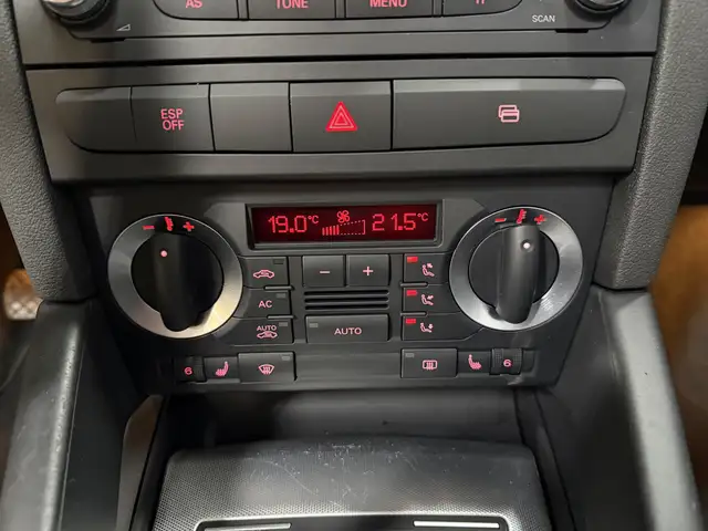 Audi A3 view 9