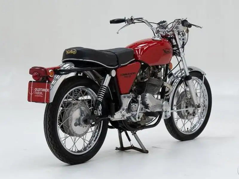 Norton Commando - foto 2