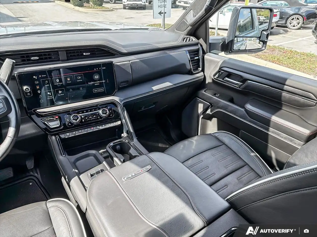 GMC Sierra 2500HD снимка GMC Sierra 2500HD