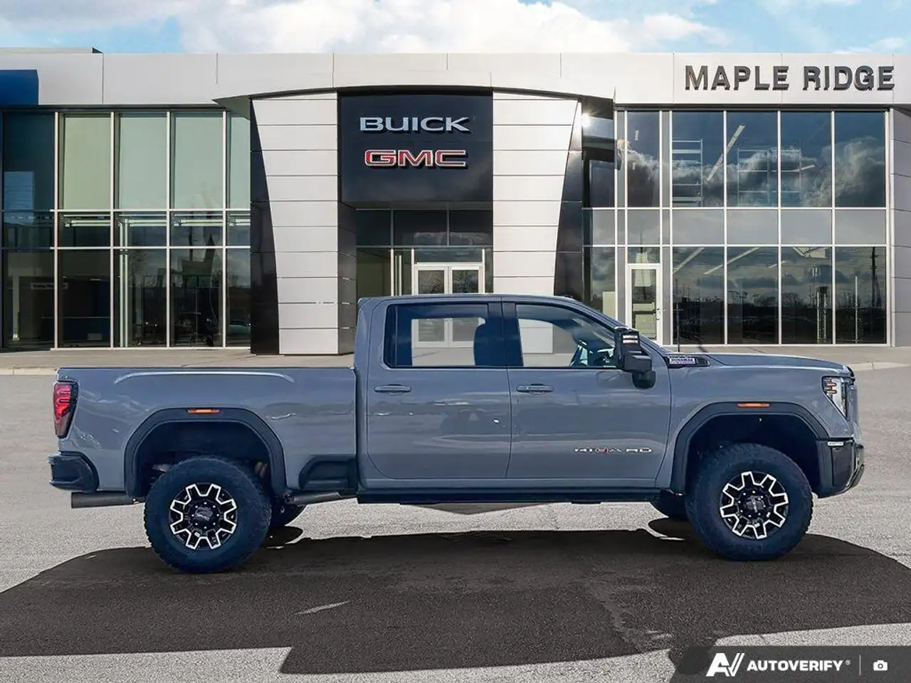 GMC Sierra 2500HD снимка GMC Sierra 2500HD