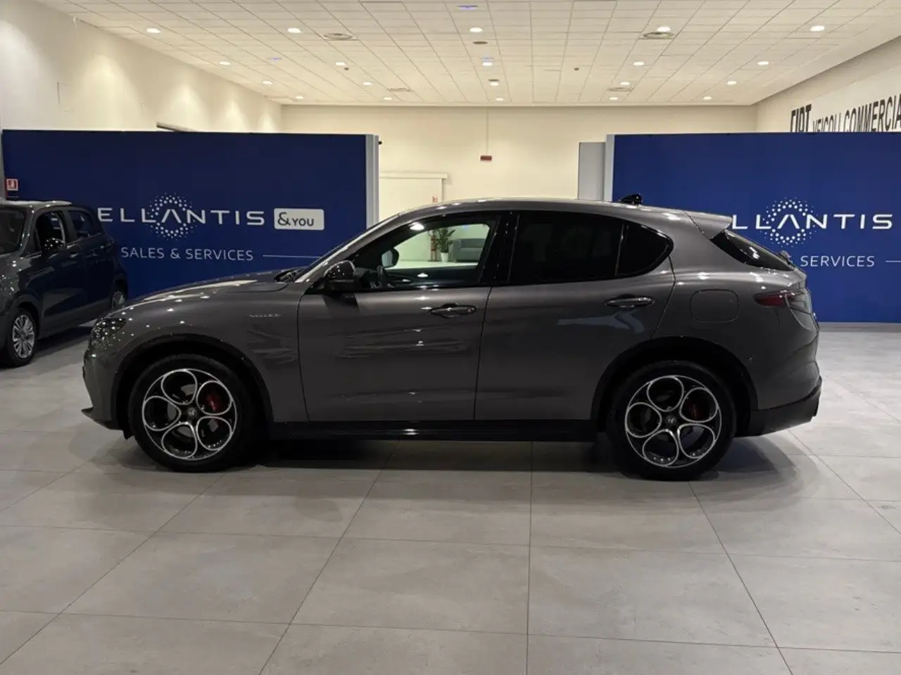 Alfa Romeo Stelvio 2025