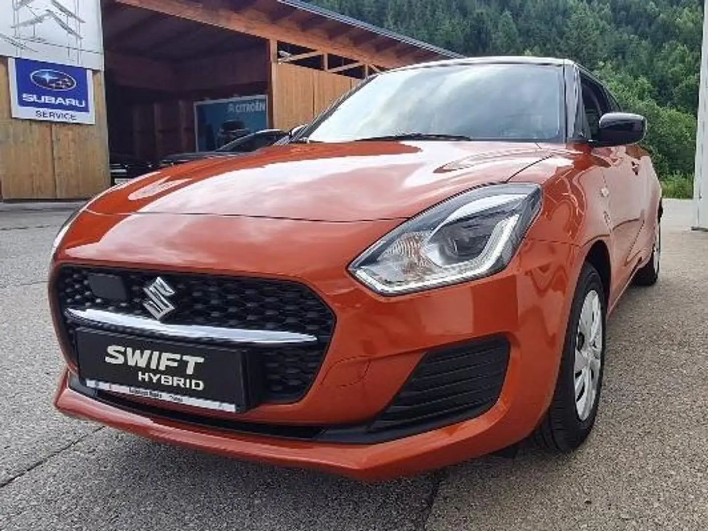 Suzuki Swift Swift 1,2 Hybrid  Shine 4Zylinder Orange - 1