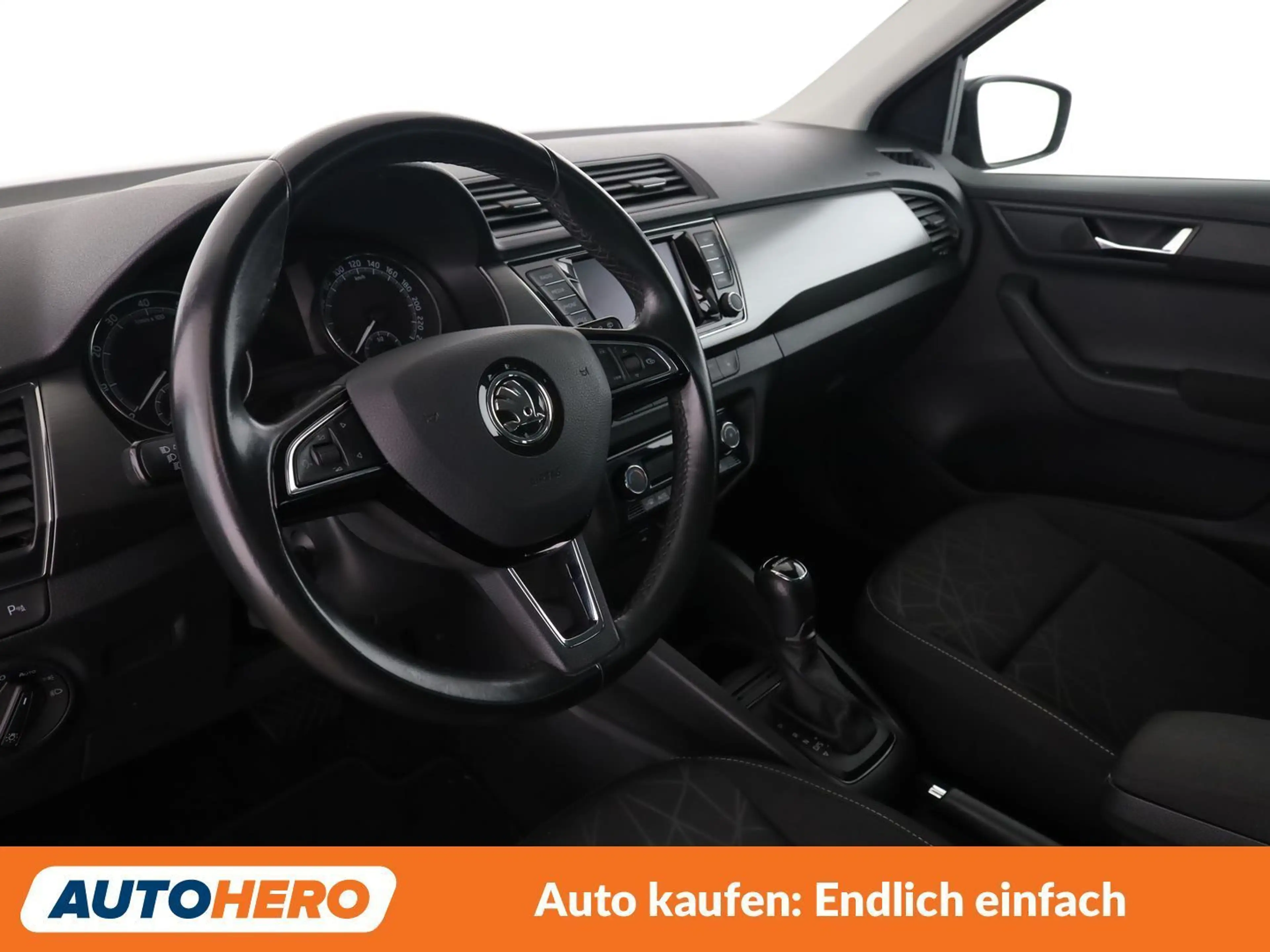 Skoda Fabia 1.0 TSI Clever — photo 11
