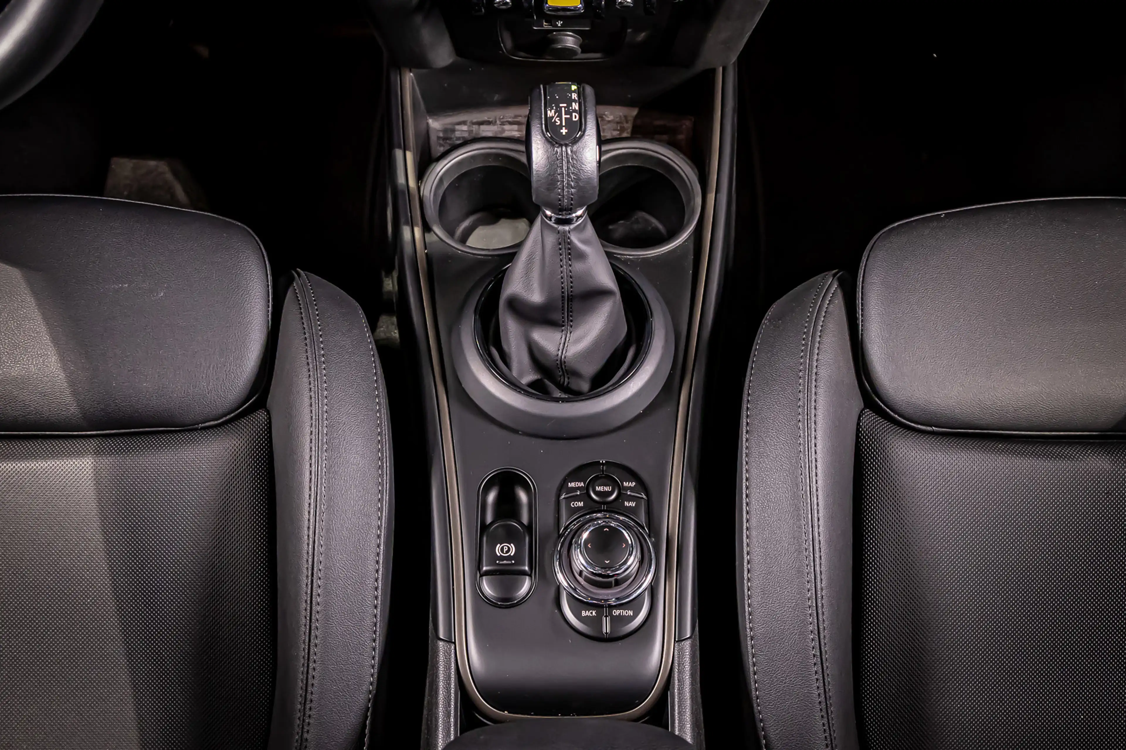 MINI Cooper SE Countryman 1.5 ALL4 Essential|HUD|Leder|Cam — photo 17