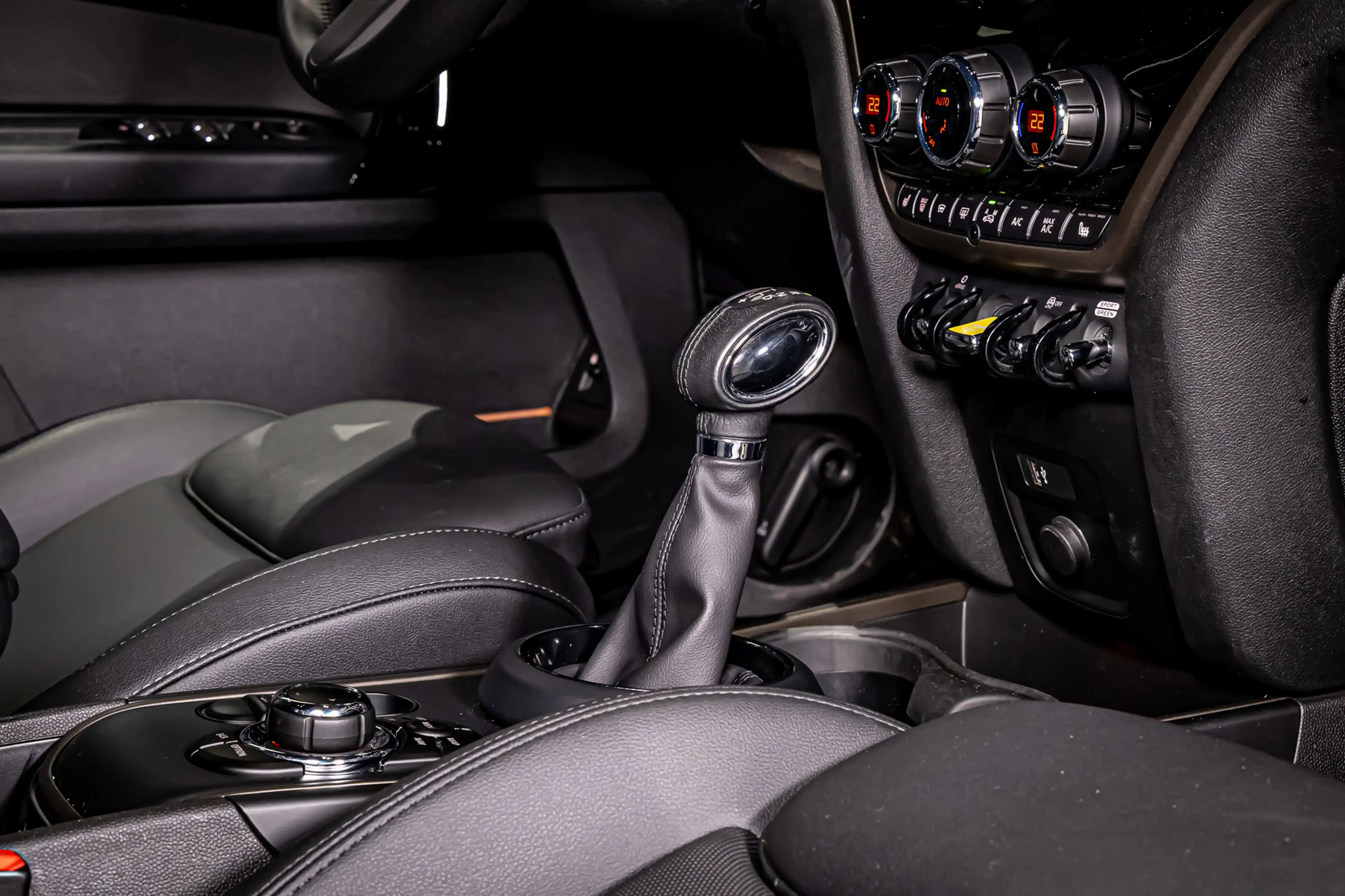 MINI Cooper SE Countryman 1.5 ALL4 Essential|HUD|Leder|Cam — photo 43